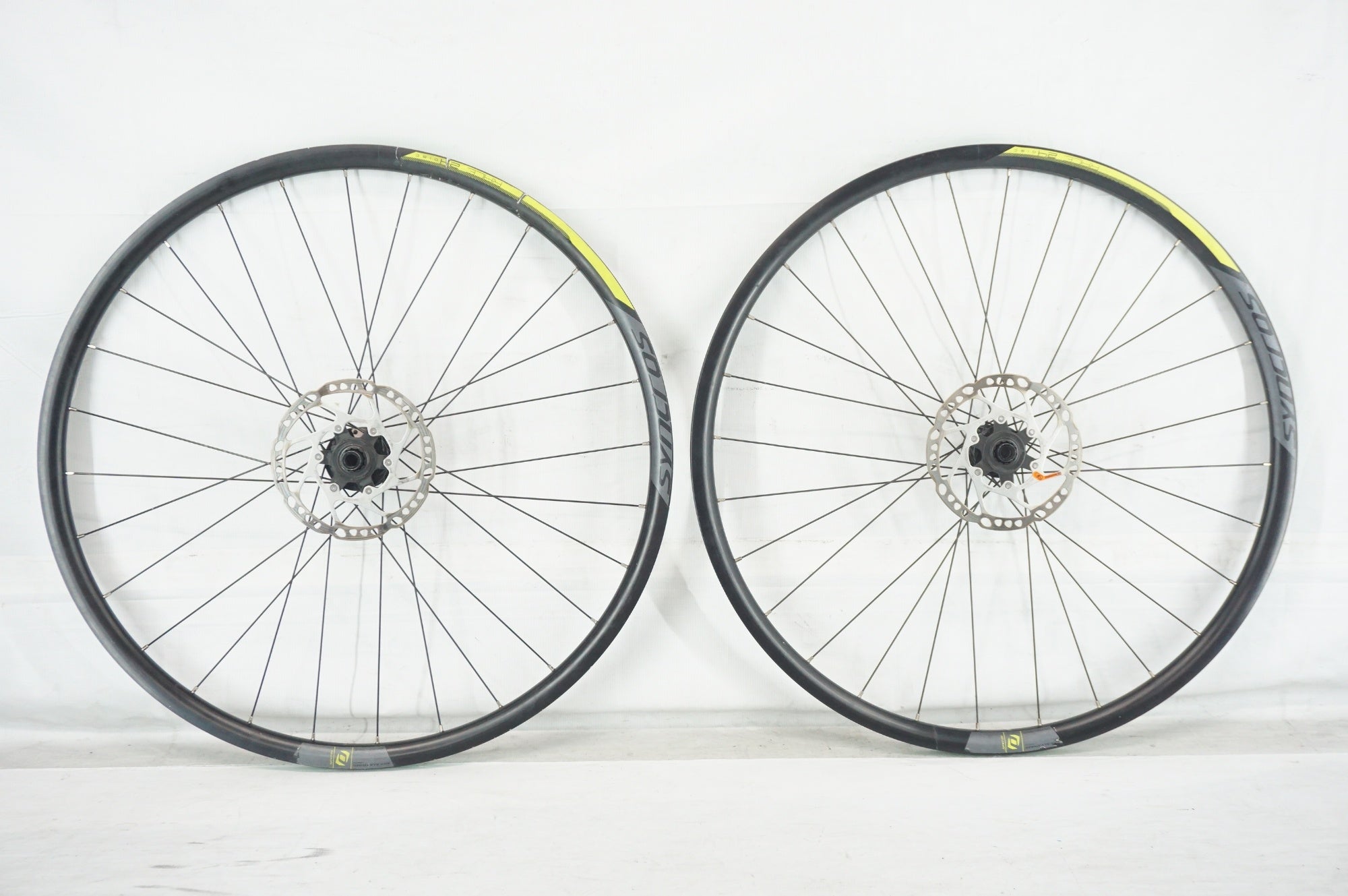 SYNCROS(シンクロス)RP2.0 DISC シマノ11速 前後セット SYNCROS 「シンクロス」 RACE 24 DISC シマノ11速 ホイールセット
