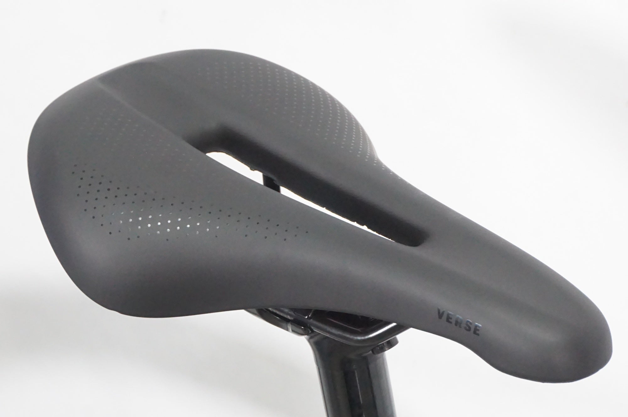TREK 「トレック」 DOMANE AL2 DISC GEN4 2024年モデル ロードバイク / AKIBA店