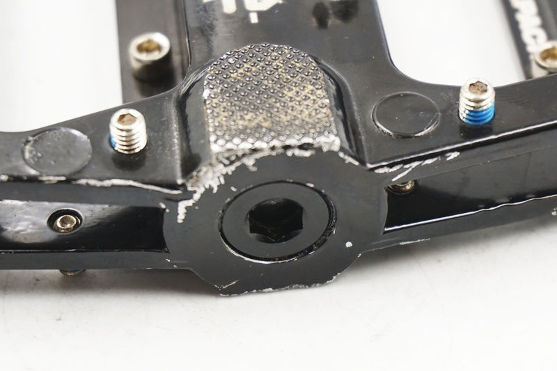 SIX PACK 「シックスパック」 MENACE ペダル / 奈良店