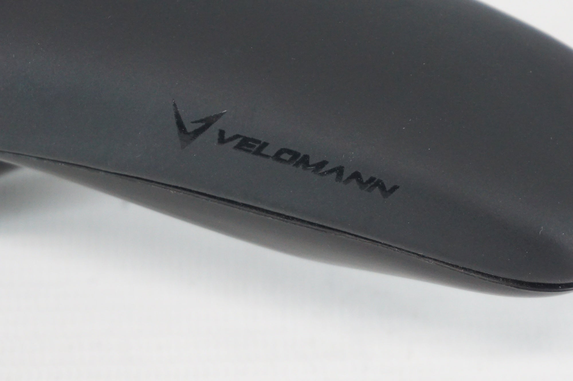 SELLE ROYAL 「セラロイヤル」 VELOMANN BIANCHI サドル / 阪急塚口店