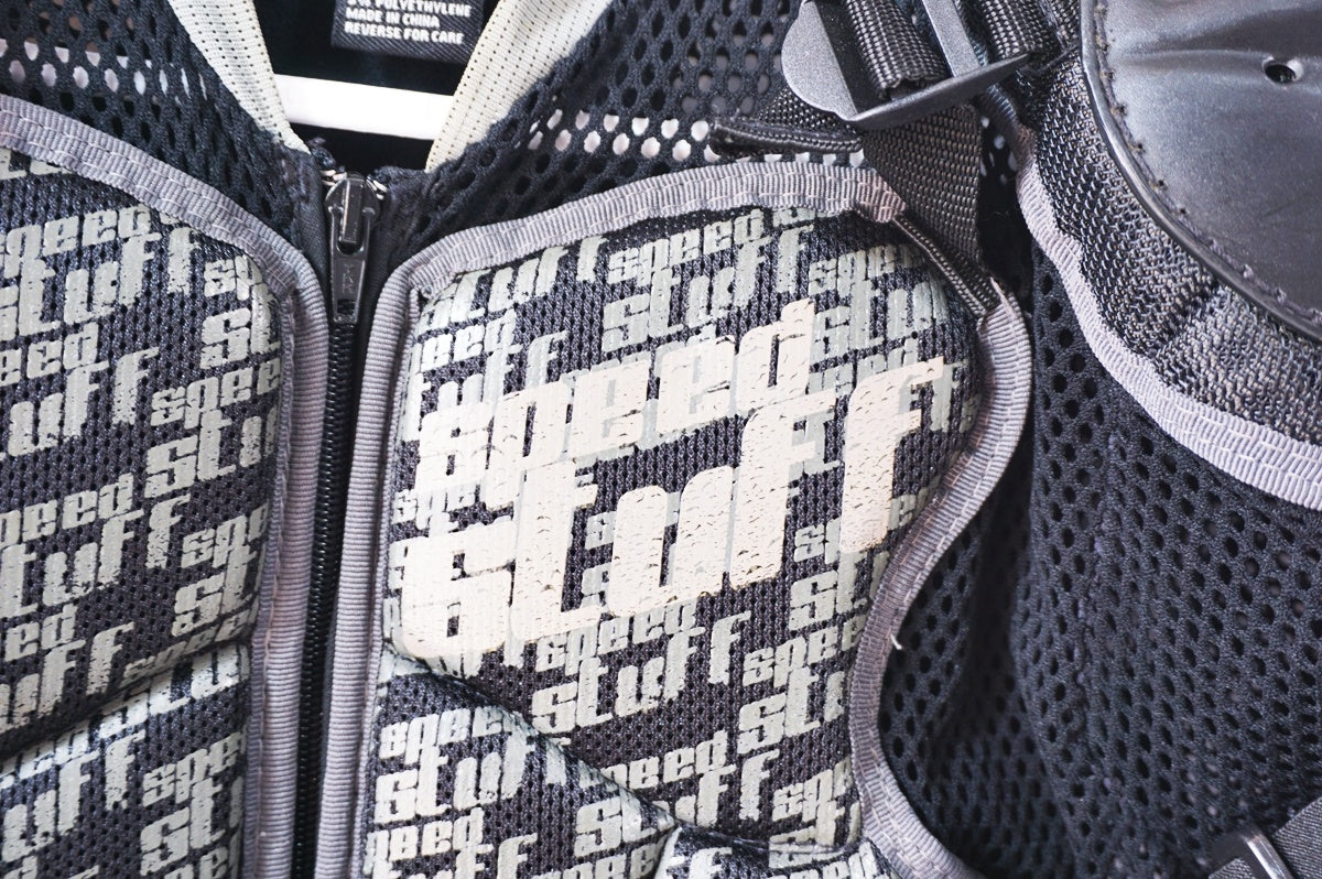 SPEED STUFF 「スピードスタッフ」 Sサイズ DH プロテクター / バイチャリ世田谷店