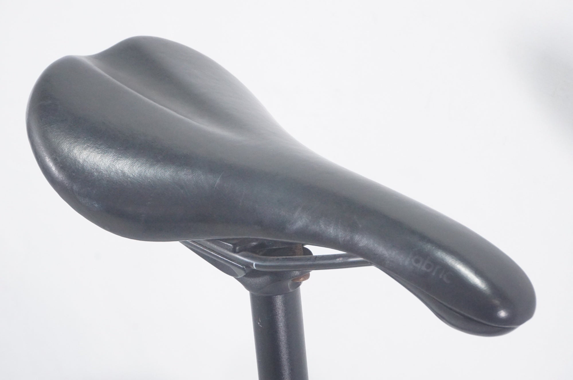 乗車回数わずか 美品 Swallow ロードバイク