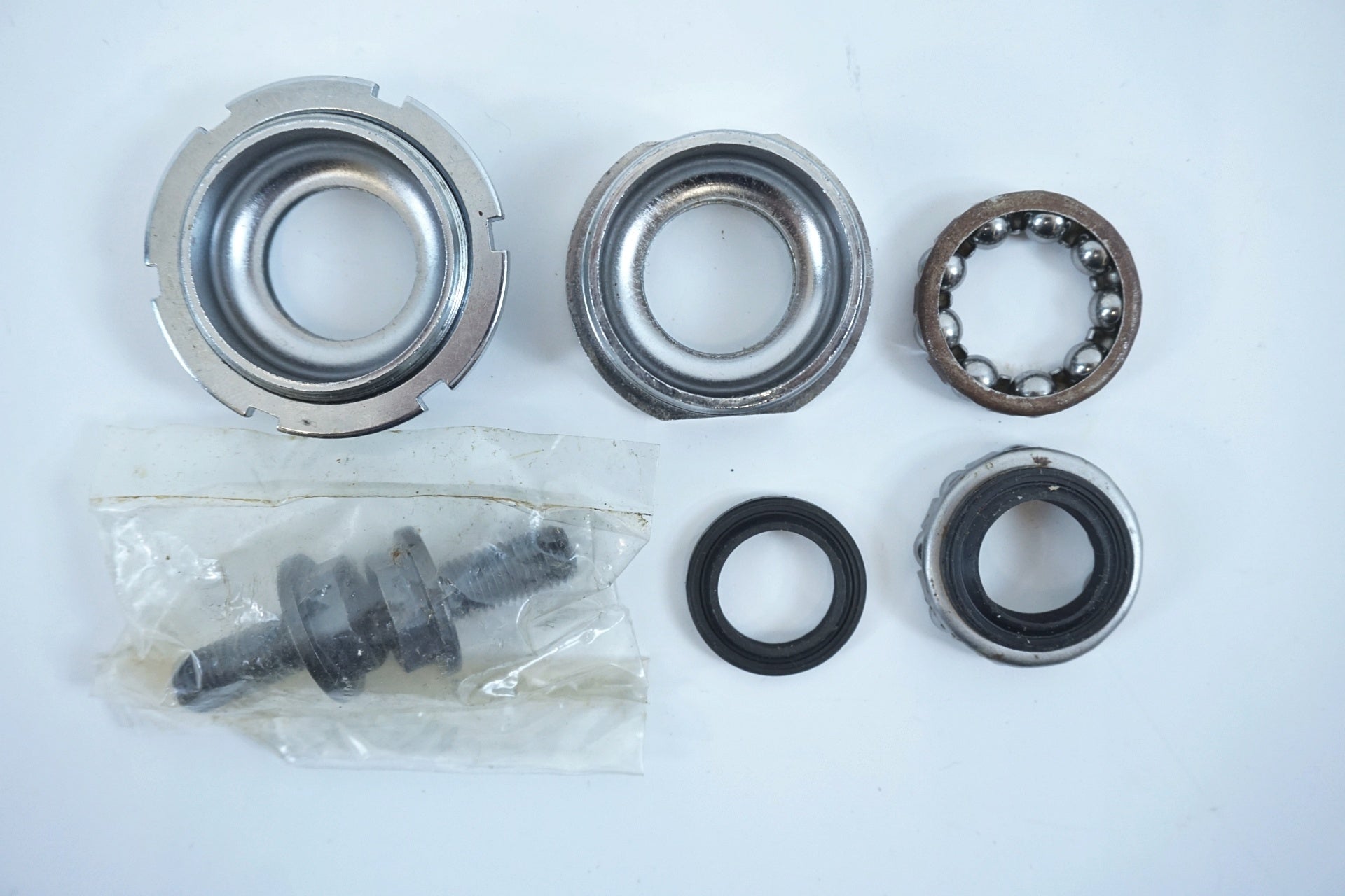 SUNTOUR 「サンツアー」 SL BB-SL00-E ボトムブラケット / 有明ガーデン店