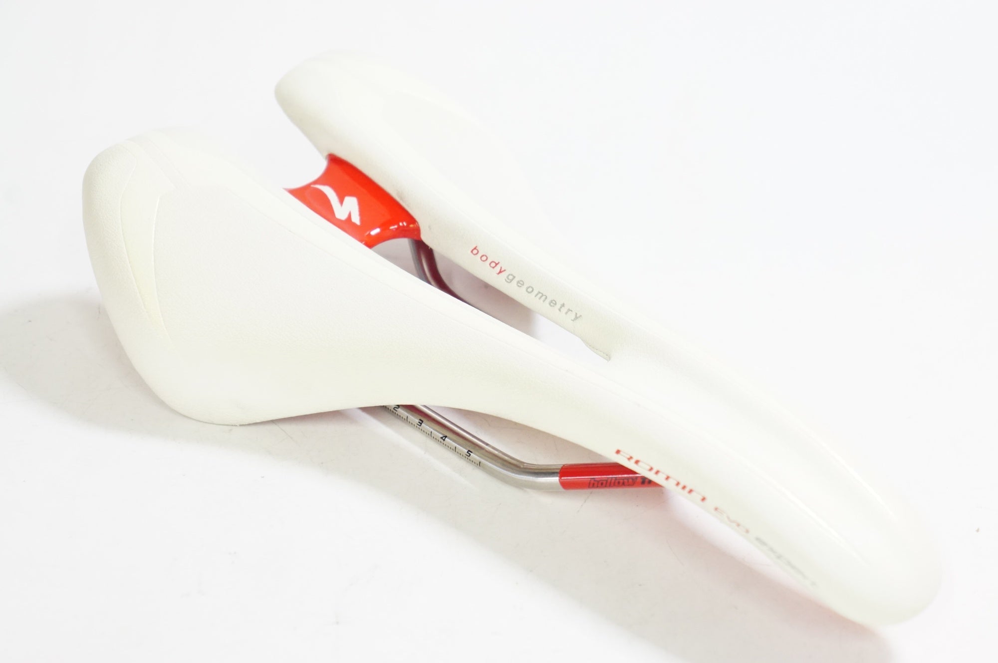 SPECIALIZED 「スペシャライズド」 ROMIN EVO EXPERT サドル / 熊谷本店