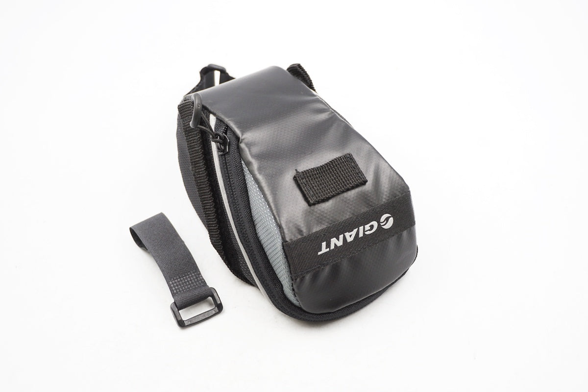 GIANT 「ジャイアント」 サドルバッグ / 奈良店