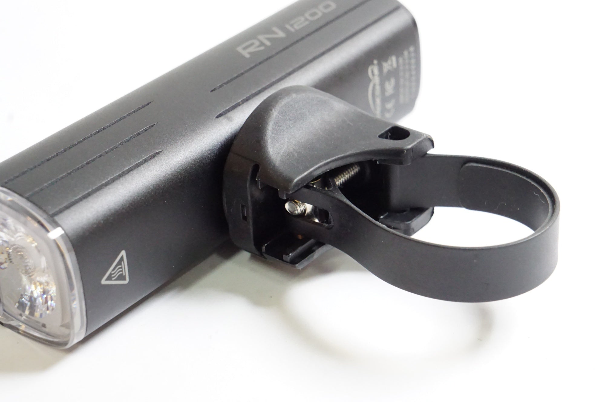 OLIGHT RN1200 自転車用ライト 黒 Olight（オーライト）の新作自転車用ライト『RN1200』をRN1500と