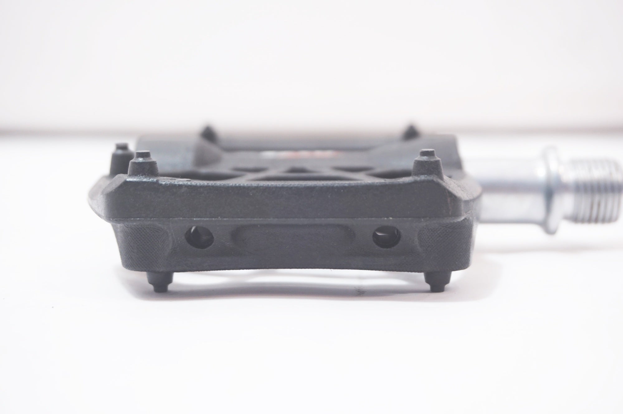 TIOGA 「タイオガ」 SPYDER DAZZ LITE ペダル / バイチャリ世田谷店