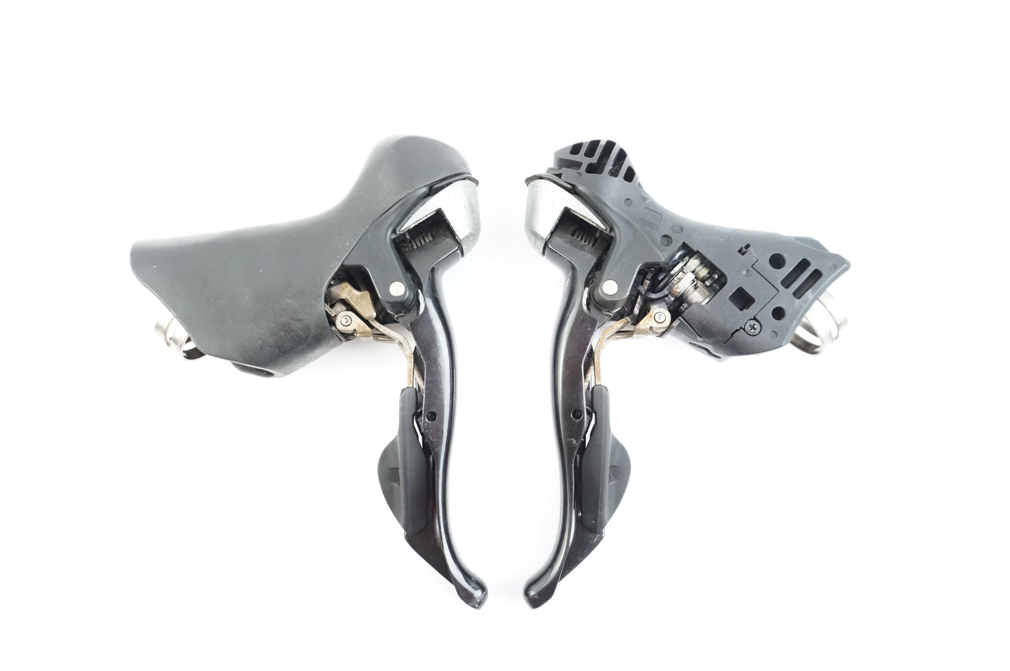 Shimano 105 シフトレバー st-5700 スリムになったSTI、シマノ105 ST-5700 ST-R700からの交換