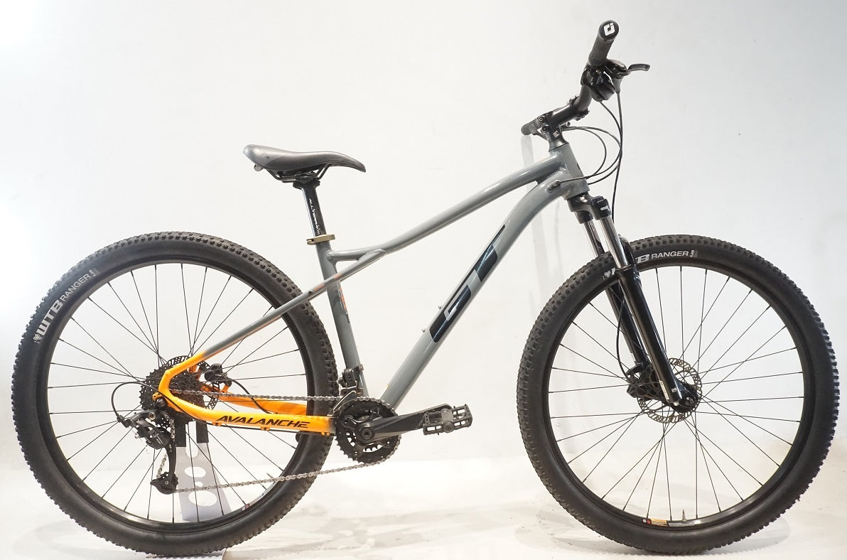 GT 「ジーティー」 AVALANCHE SPORT 2022年モデル マウンテンバイク / 横浜戸塚店