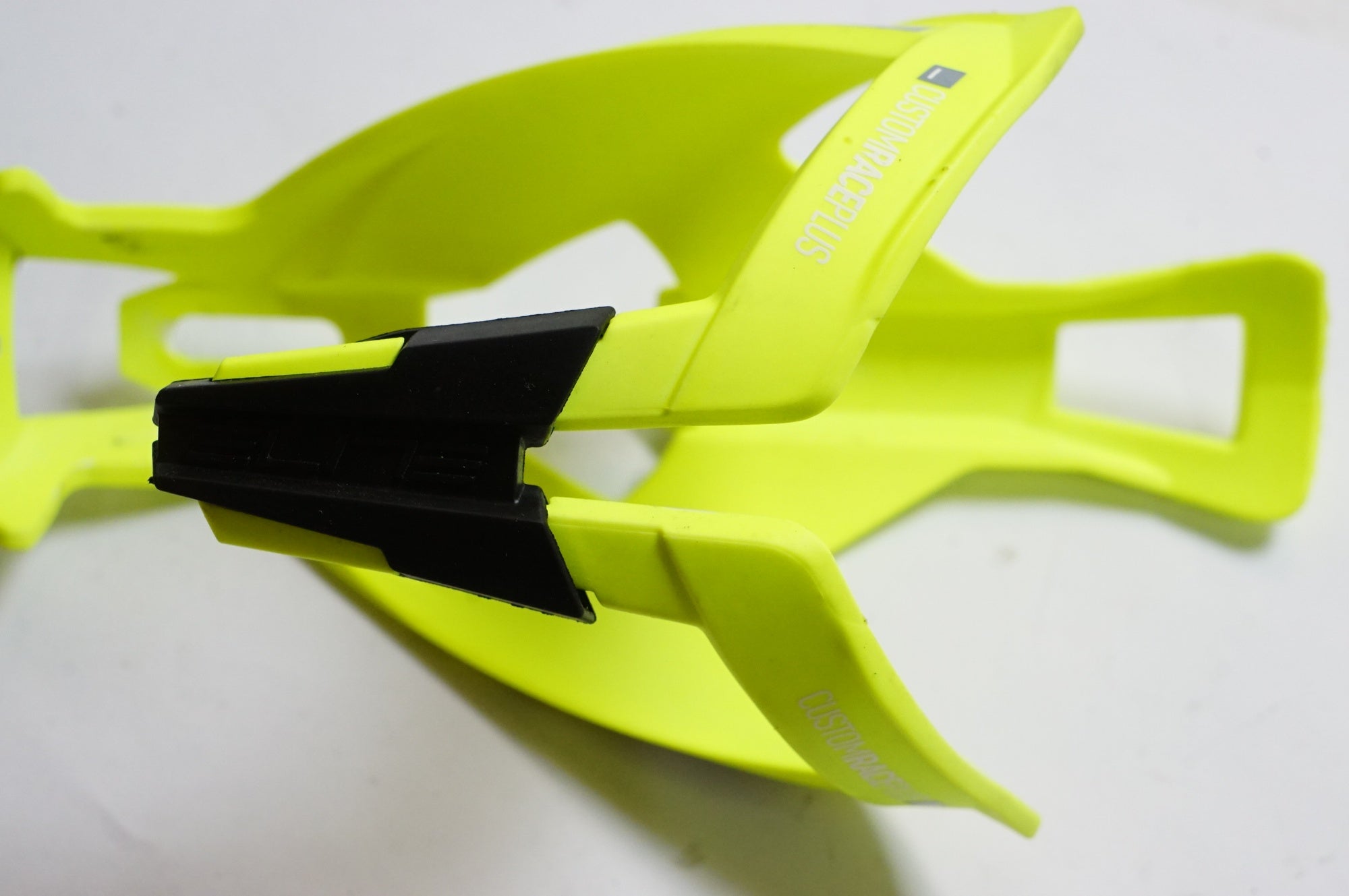 ELITE 「エリート」 CUSTOM RACE PLUS ボトルケージセット / 熊谷本店