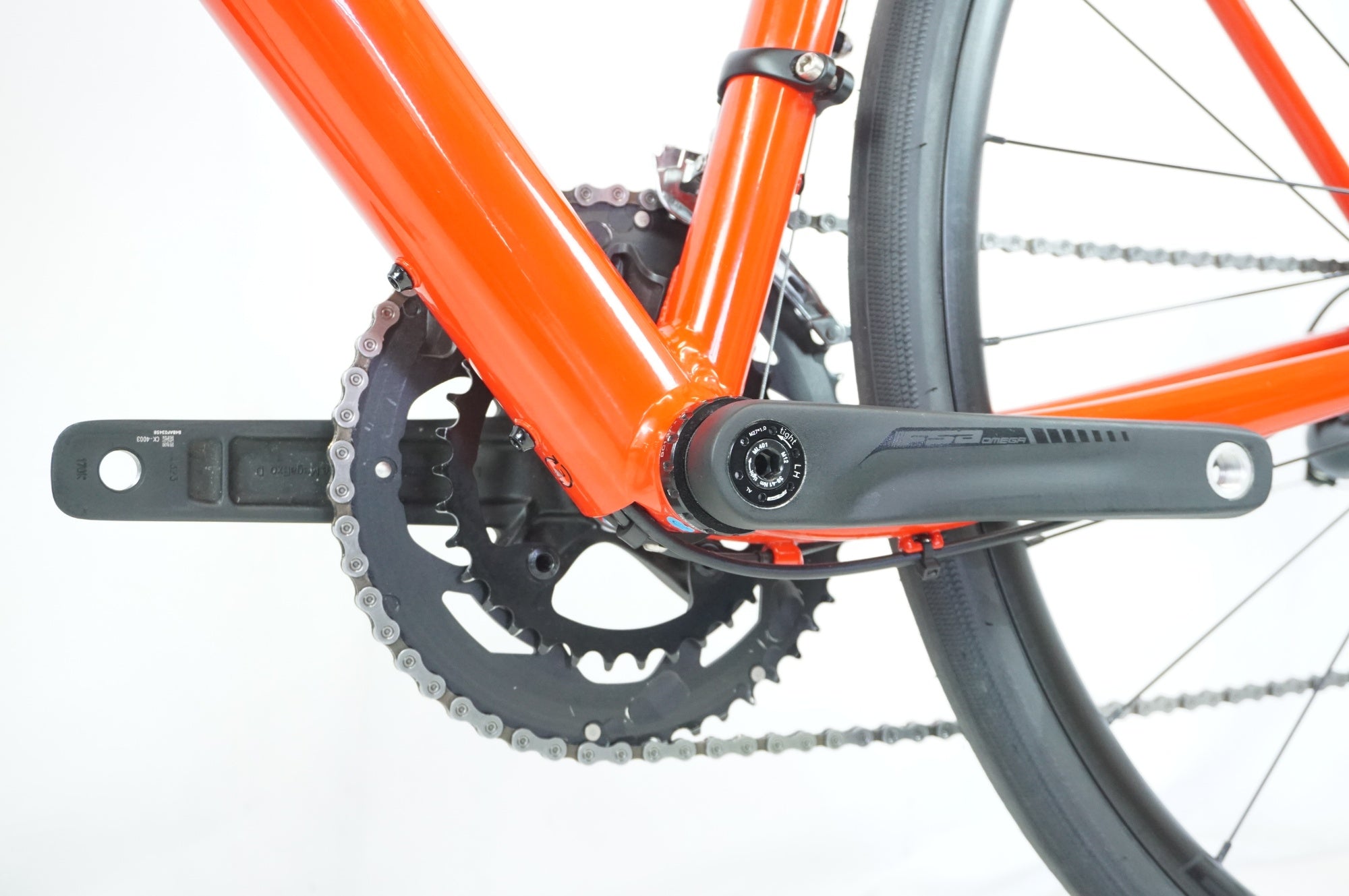 TREK 「トレック」 DOMANE AL4 DISC 2024年モデル ロードバイク