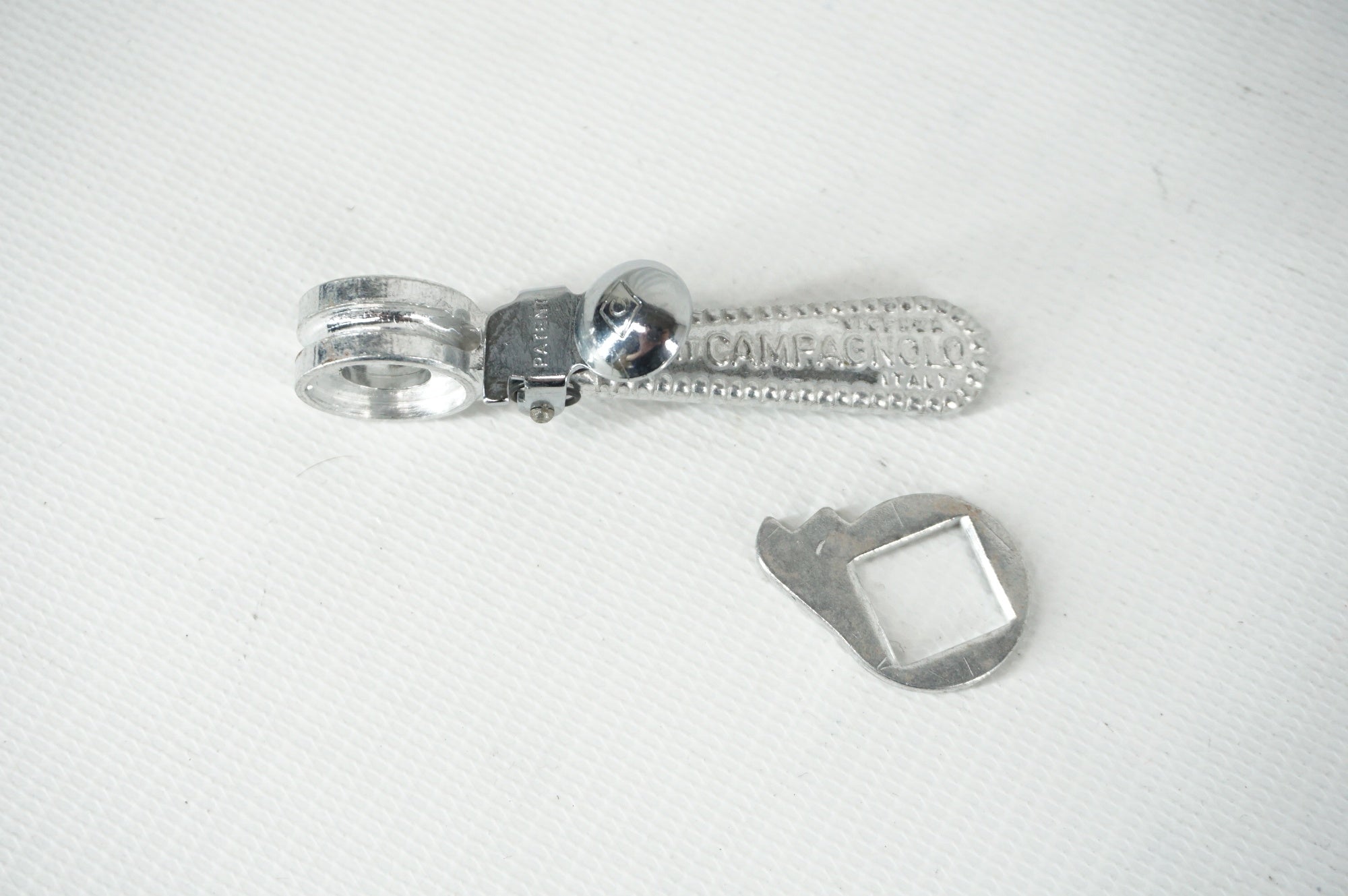 CAMPAGNOLO 「カンパニョーロ」 チェーンホルダー / 阪急塚口店