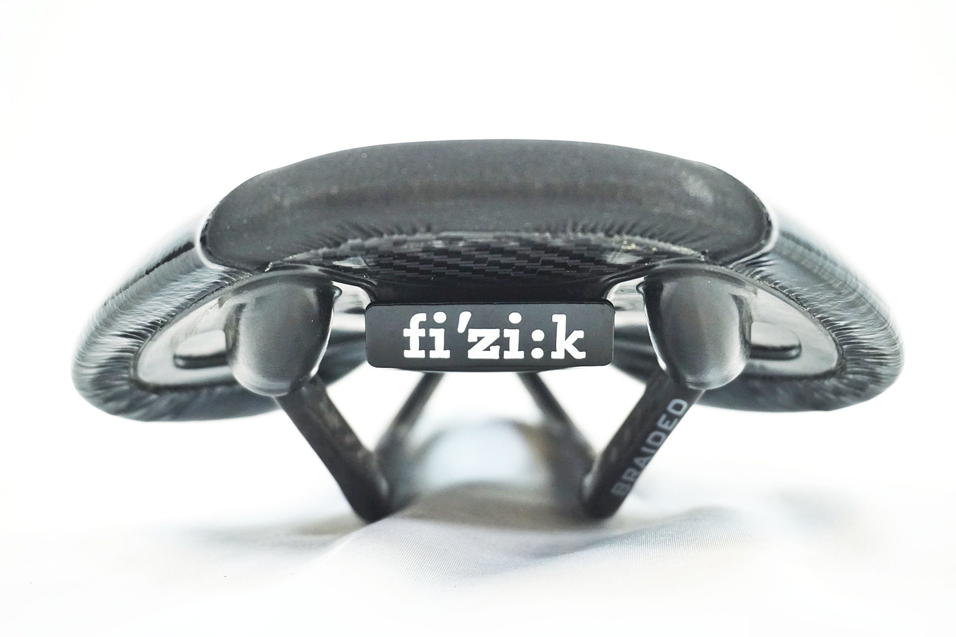 FIZIK 「フィジーク」 ANTARES R1 カーボンレール サドル / 有明ガーデン店