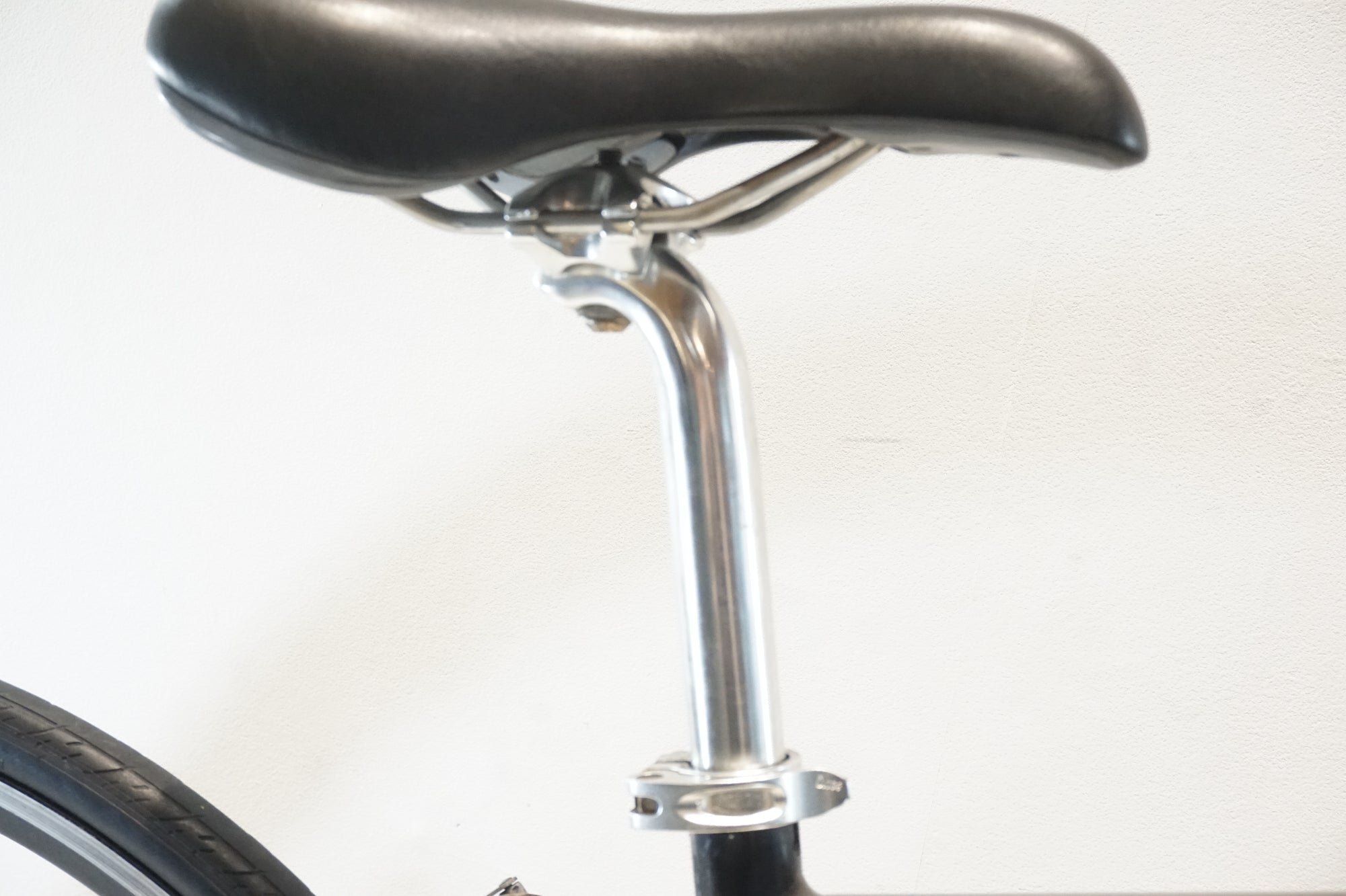 GIANT 「ジャイアント」 ESCAPE R3 2015年ごろモデル クロスバイク