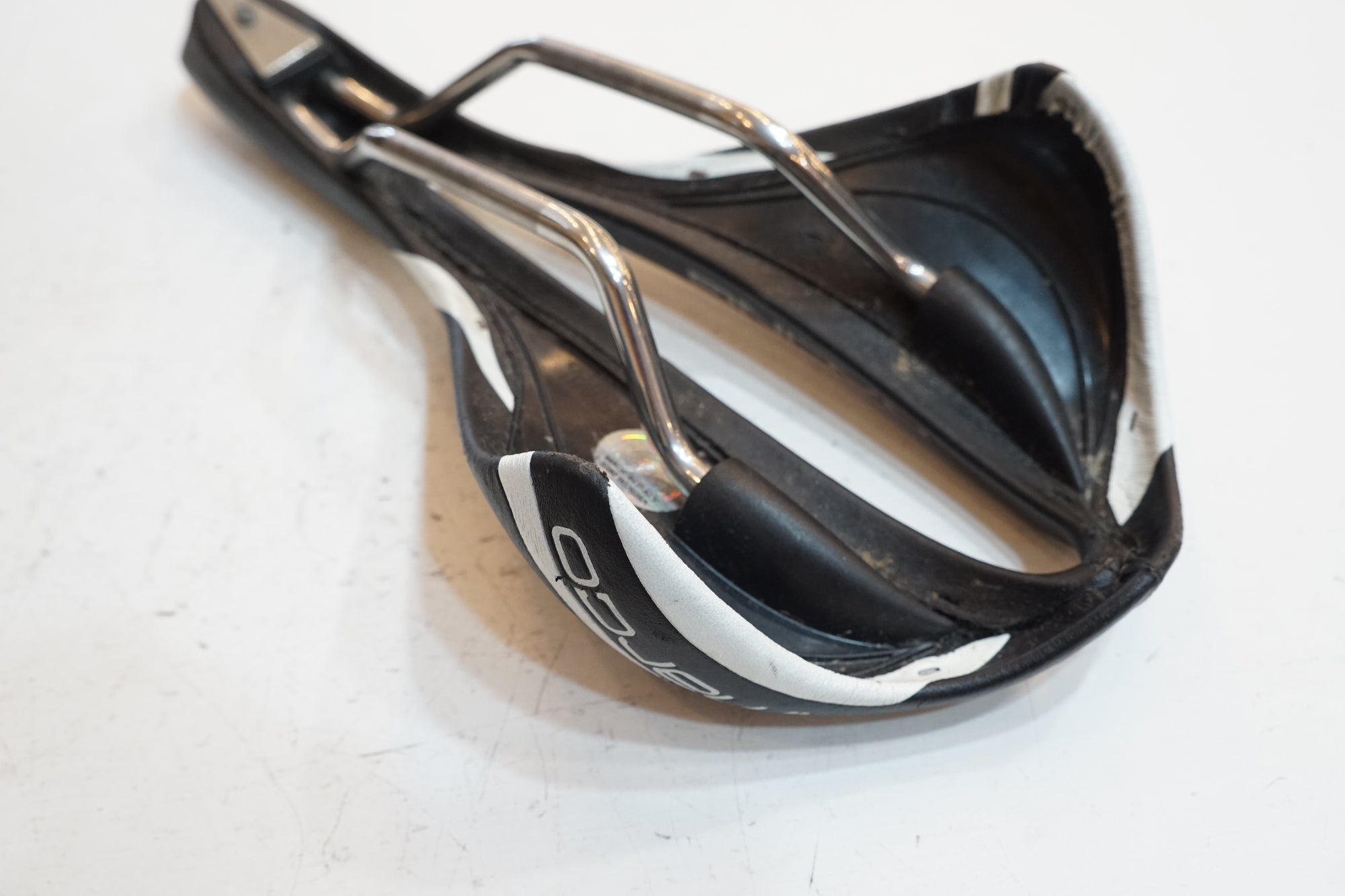 SAN MARCO 「サン マルコ」 MANTRA RACING NARROW サドル / バイチャリ浦和ベース