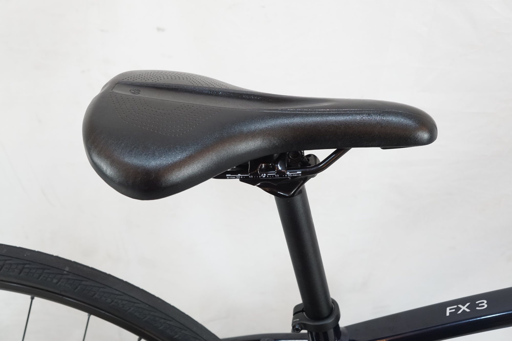 TREK 「トレック」  FX 3 DISC GEN3 2023年モデル クロスバイク / バイチャリ浦和ベー