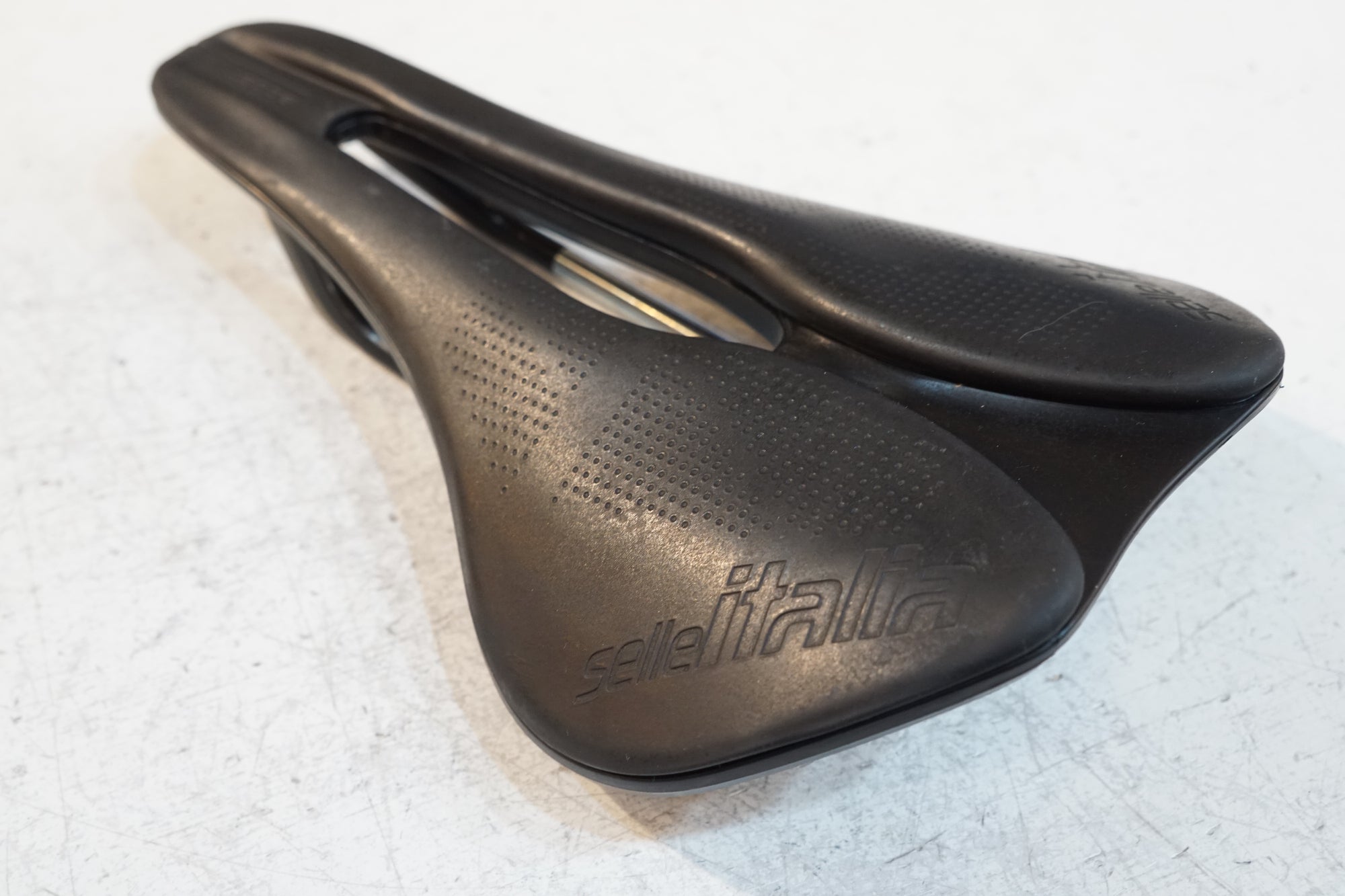 SELLE ITALIA 「セラ イタリア」 BOOST サドル / バイチャリ浦和ベース