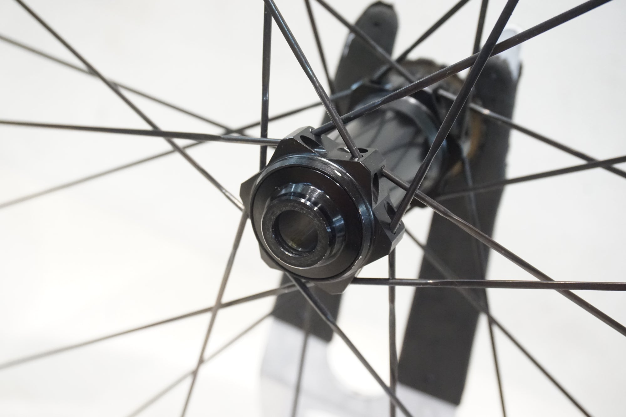 SACRA Cycling 4G-38-CL カーボンホイールシマノ 11速 SACRA 「サクラ」 IGNITE ACE DISC カーボン シマノ11速 ホイール