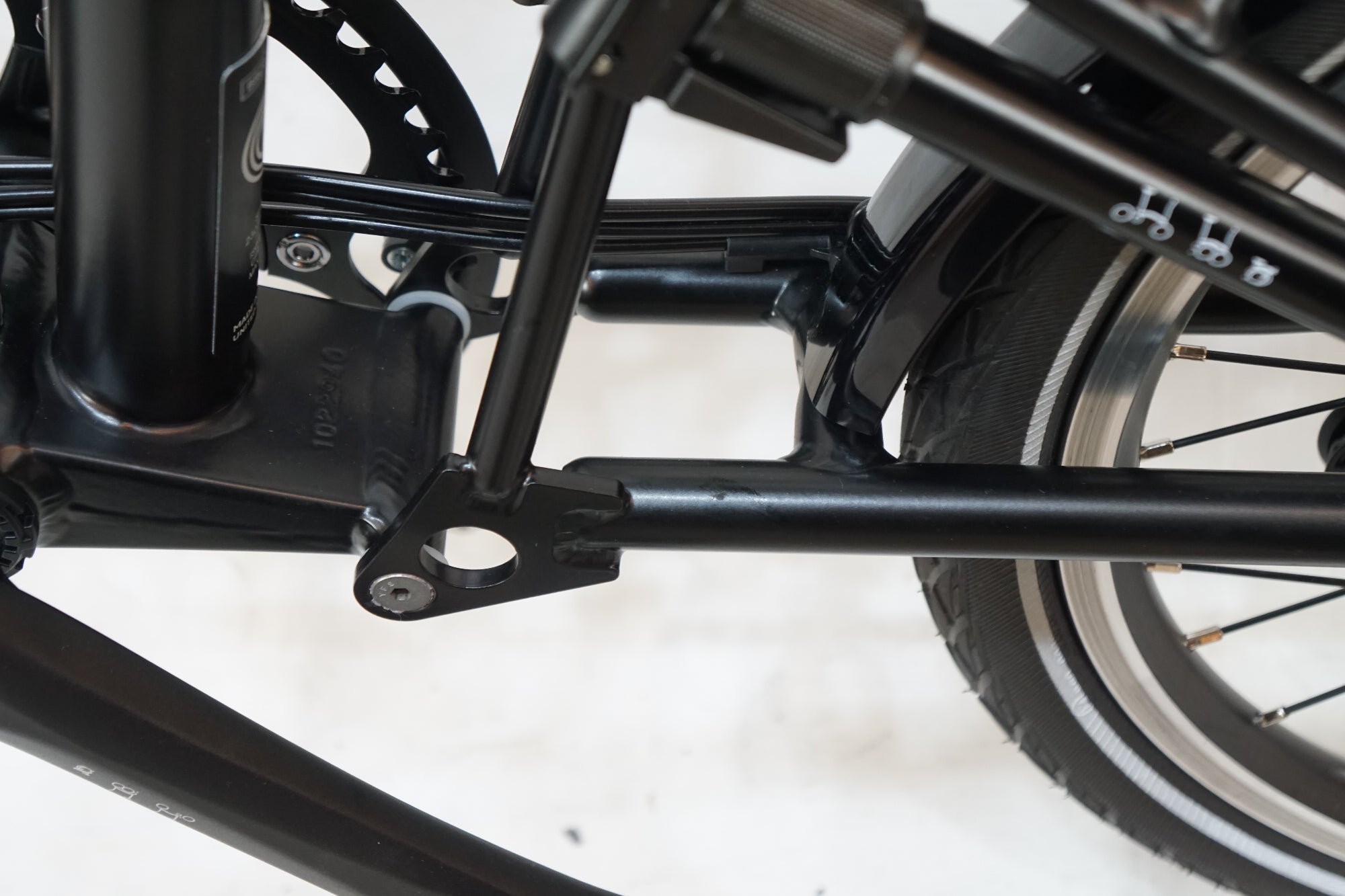 BROMPTON 「ブロンプトン」 CLINE EXPLORE WITH RACK MID BAR 2023年モデル 16インチ 折りたたみ自転車 / バイチャリ浦和ベース