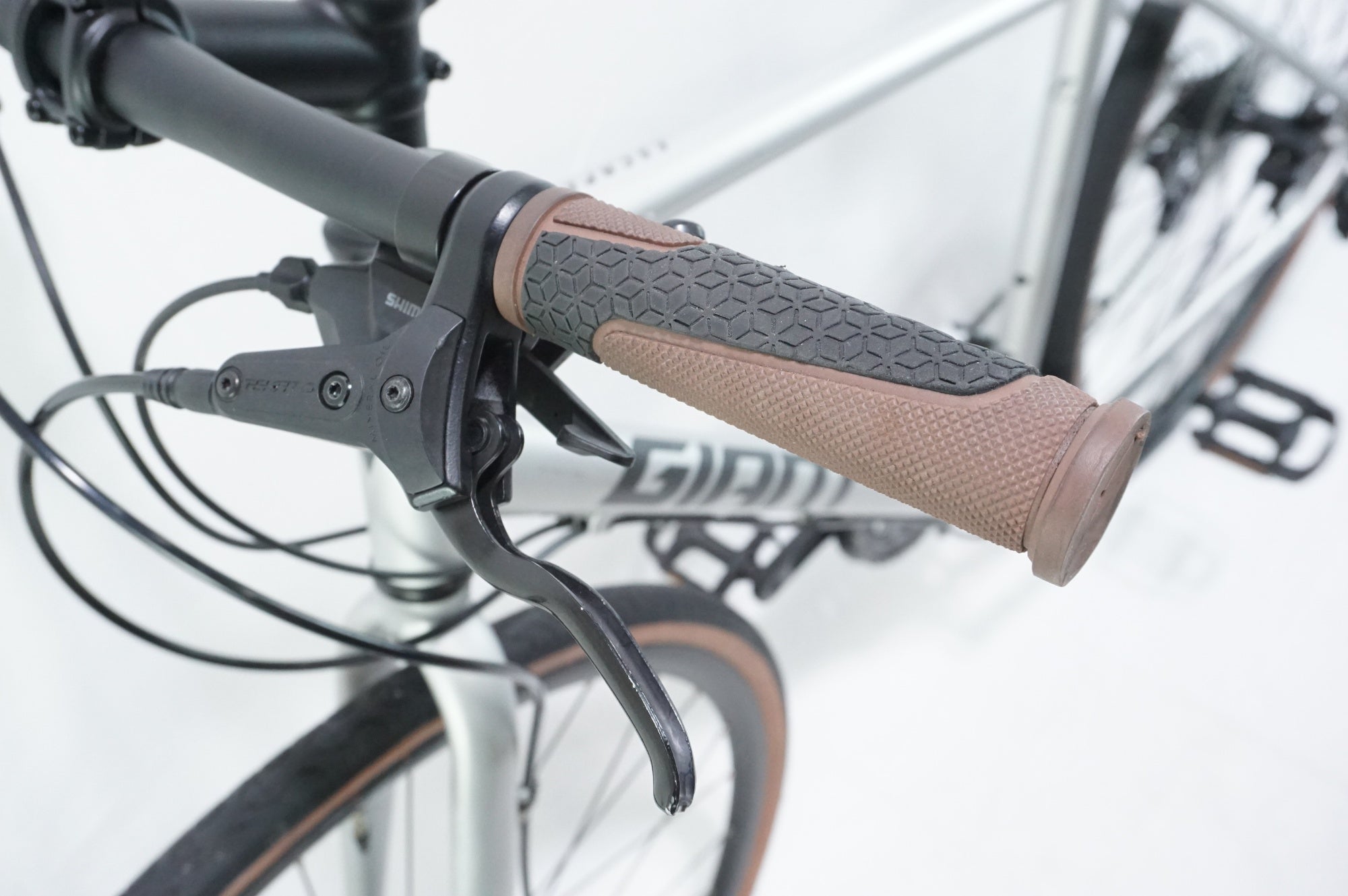 GIANT 「ジャイアント」 ESCAPE R DISC 2025年モデル クロスバイク / 中目黒店