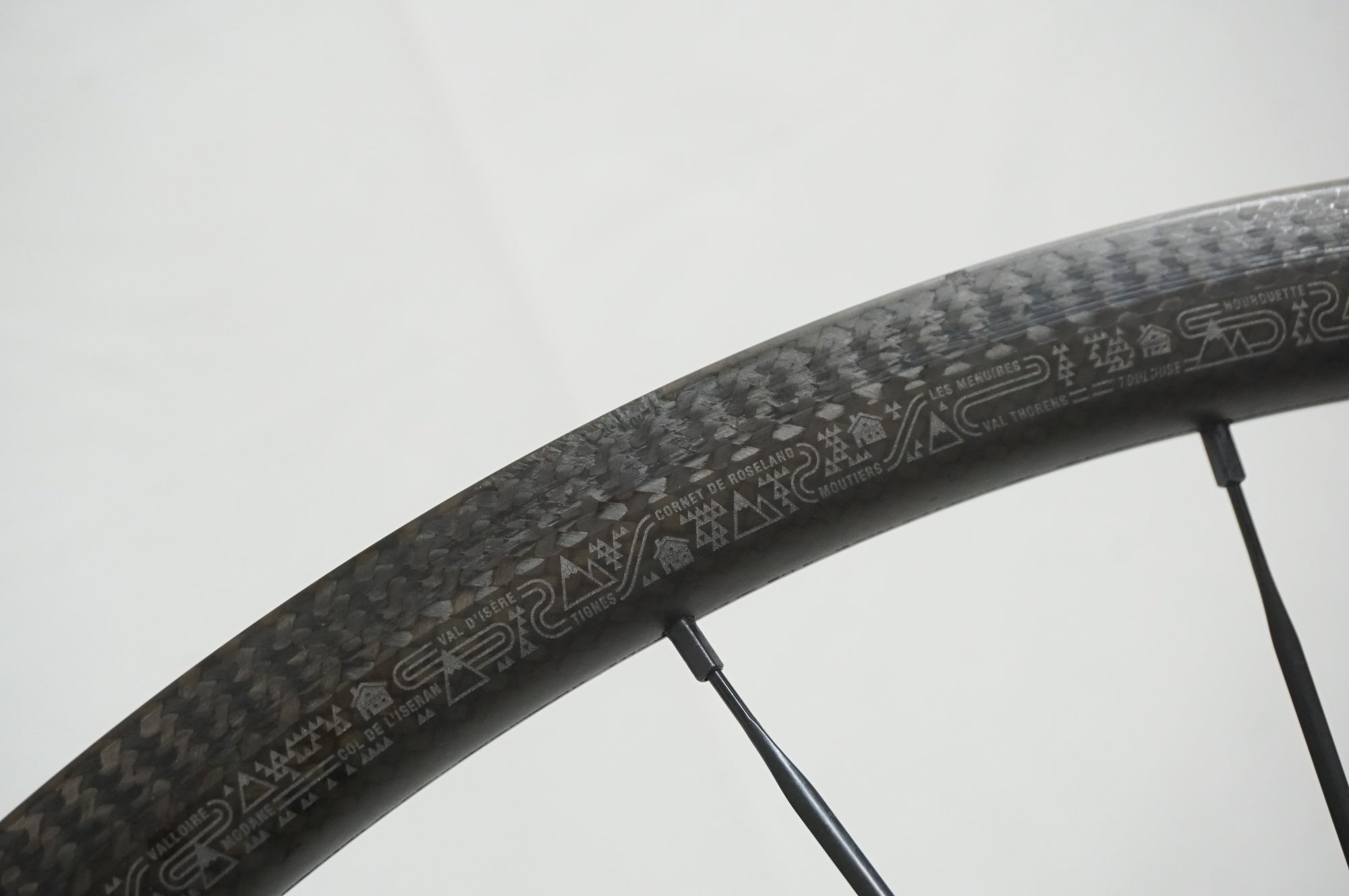 MAVIC 「マヴィック」 KSYRIUM PRO CARBON SL UST TDF シマノ11速 ホイールセット / 福岡アイランドシティ店