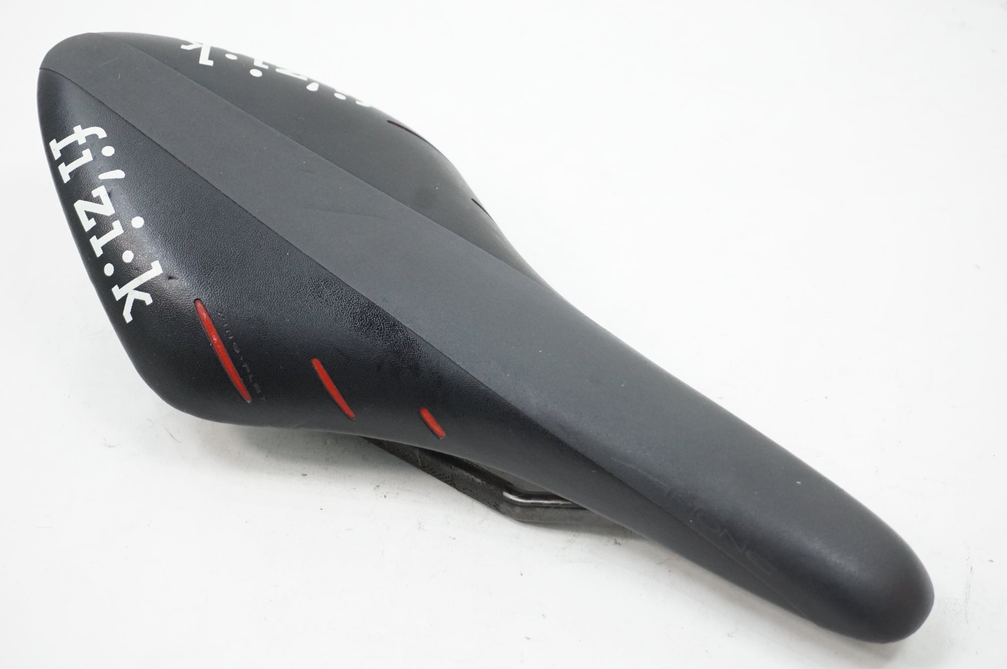 FIZIK 「フィジーク」 ARIONE R3 BRAIDED サドル / 川越店