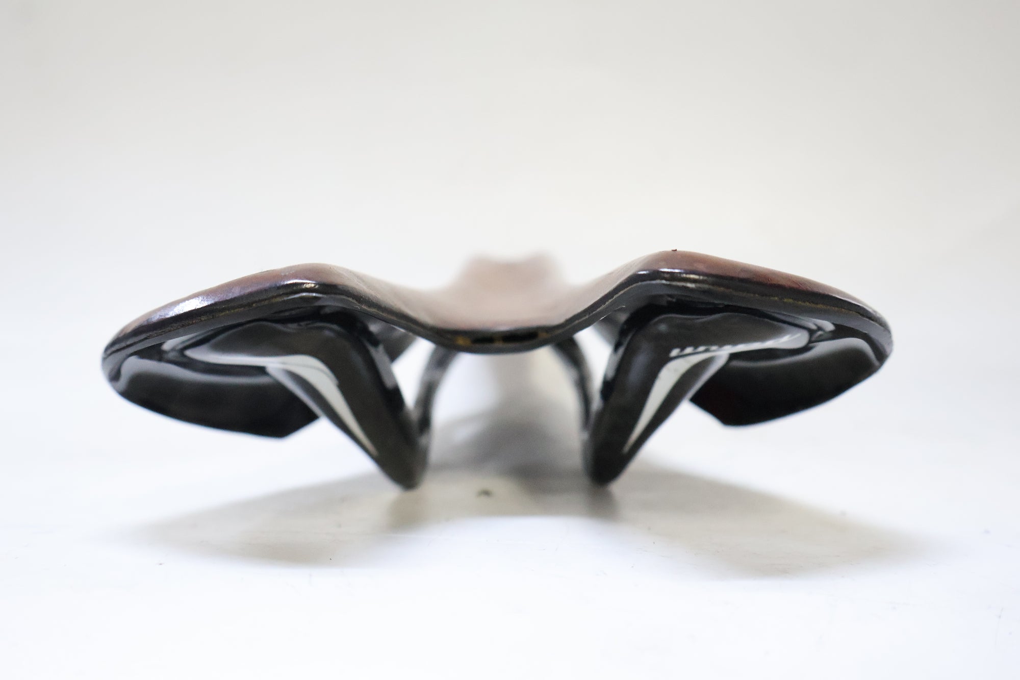 B-PEOPLE 「ビーピーポー」 UNICA カーボンサドル / 高知店