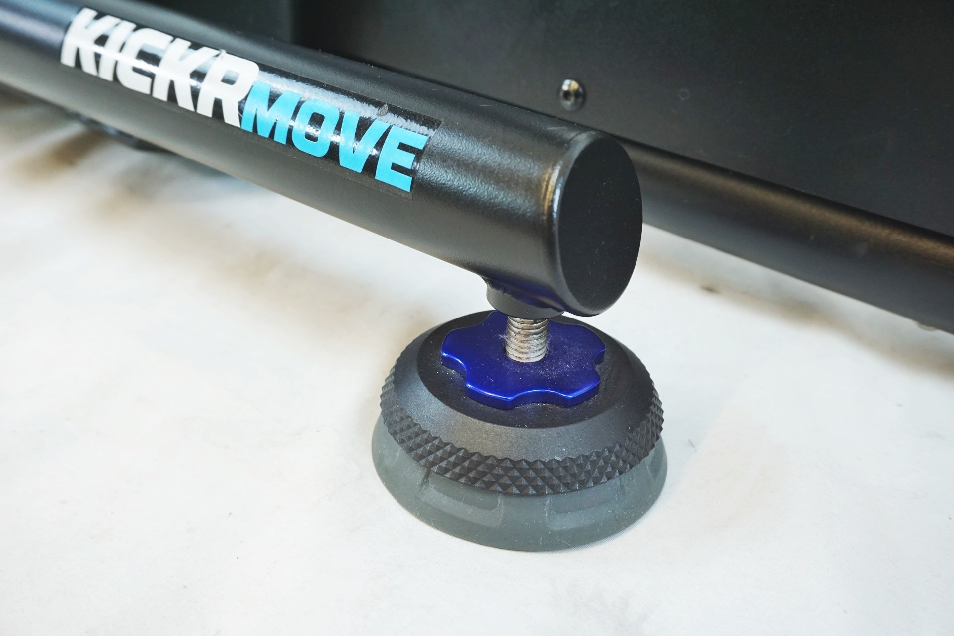 WAHOO 「ワフー」 KICKER MOVE WF147 スマートトレーナー / 有明ガーデン店