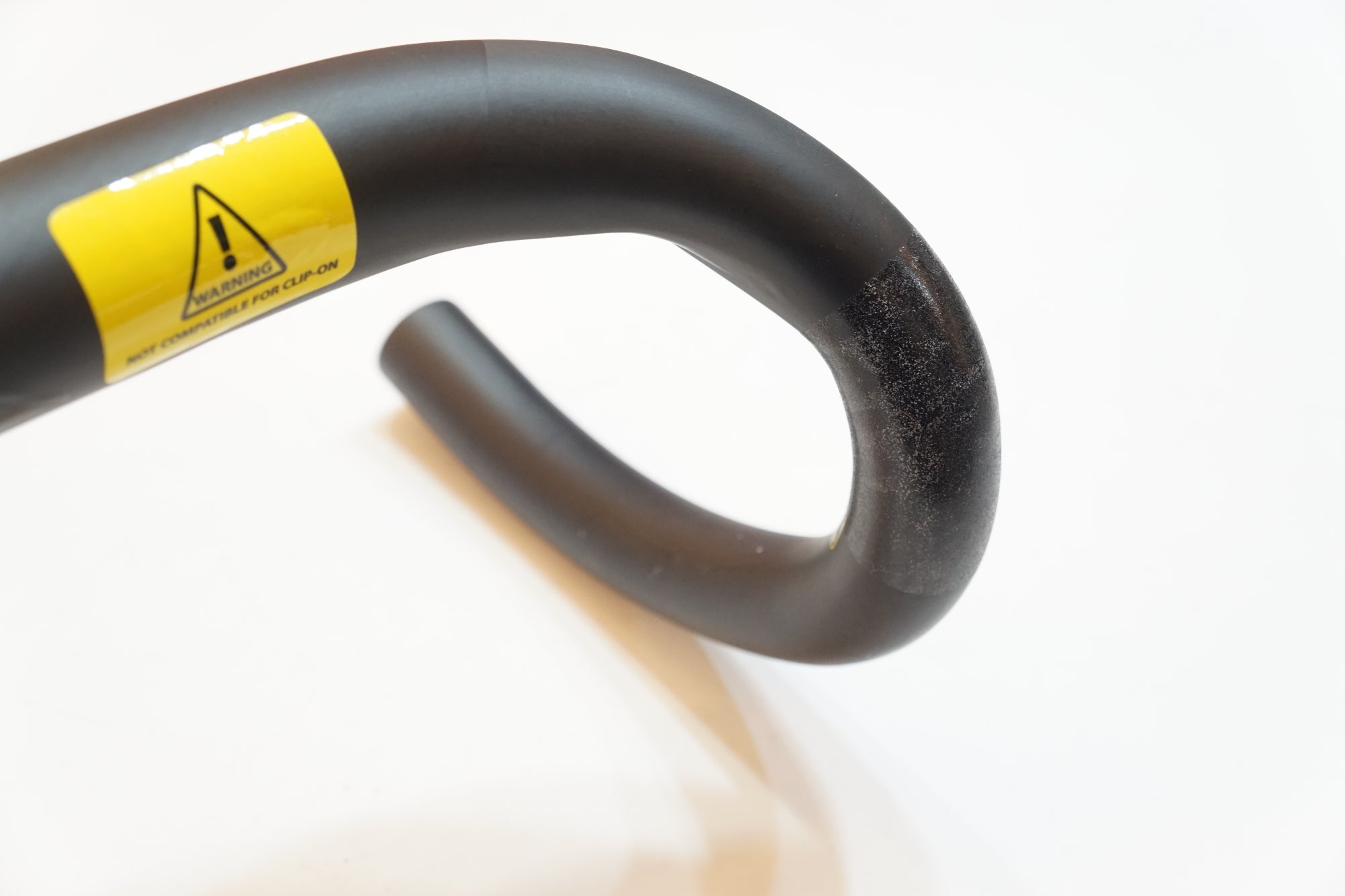 SHIMANO 「シマノ」 PRO PLT CARBON COMPOSITE φ31.8 400mm ハンドル / バイチャリ浦和ベース