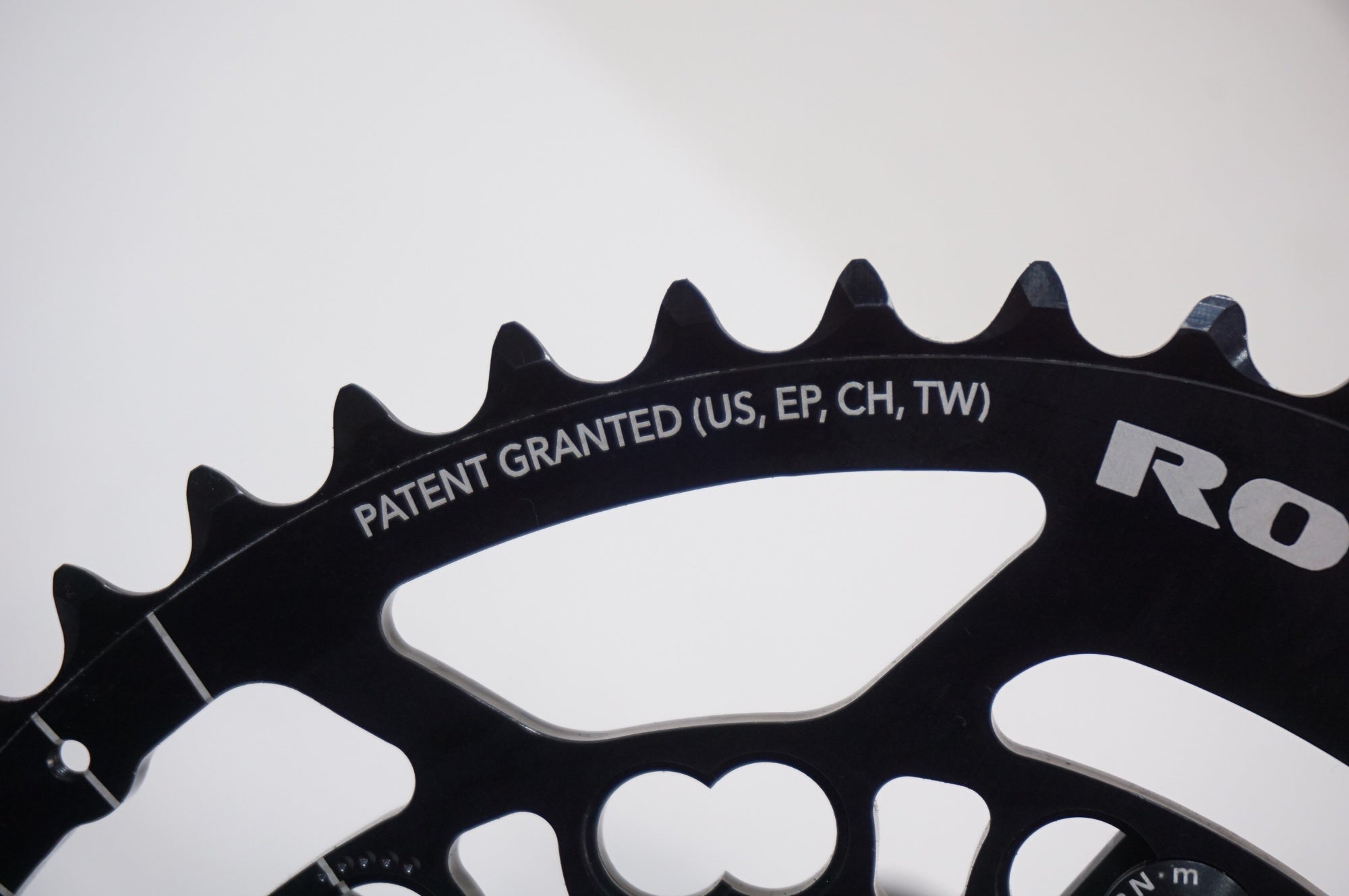 ROTOR 「ローター」 3D+ NOQチェーンリング 46T 170mm クランクセット / 世田谷店