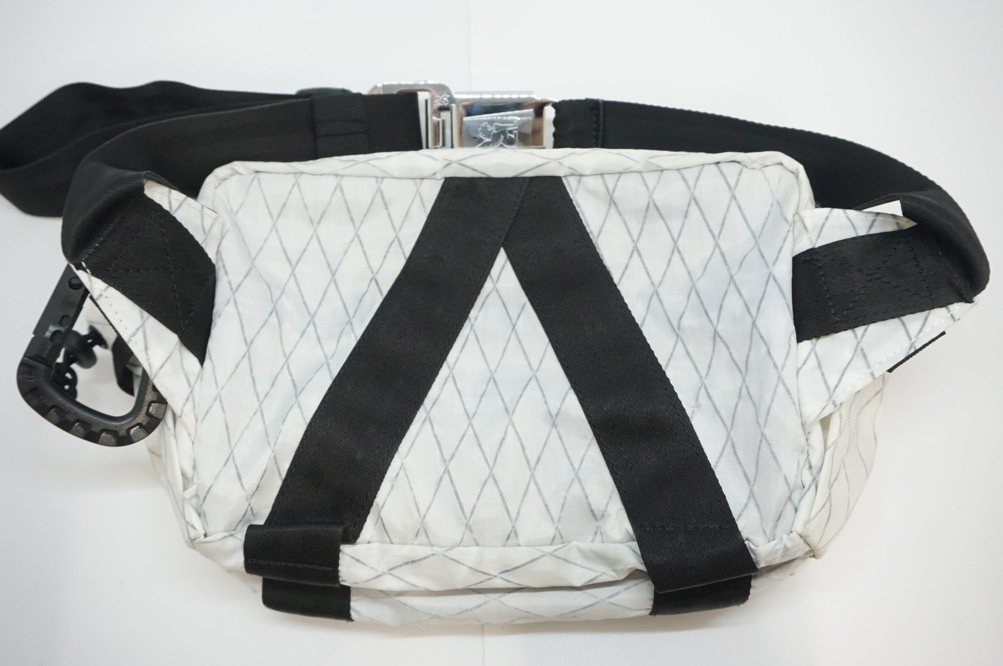 CHROME 「クローム」 MINI TENSILE SLING BAG ボディバッグ / 福岡店