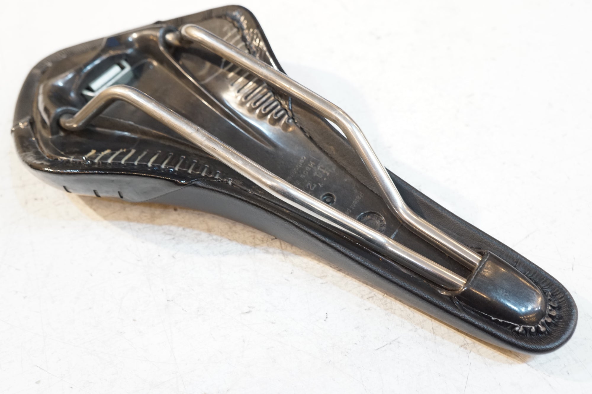 FIZIK 「フィジーク」 ARIONE VS サドル / バイチャリ浦和ベース