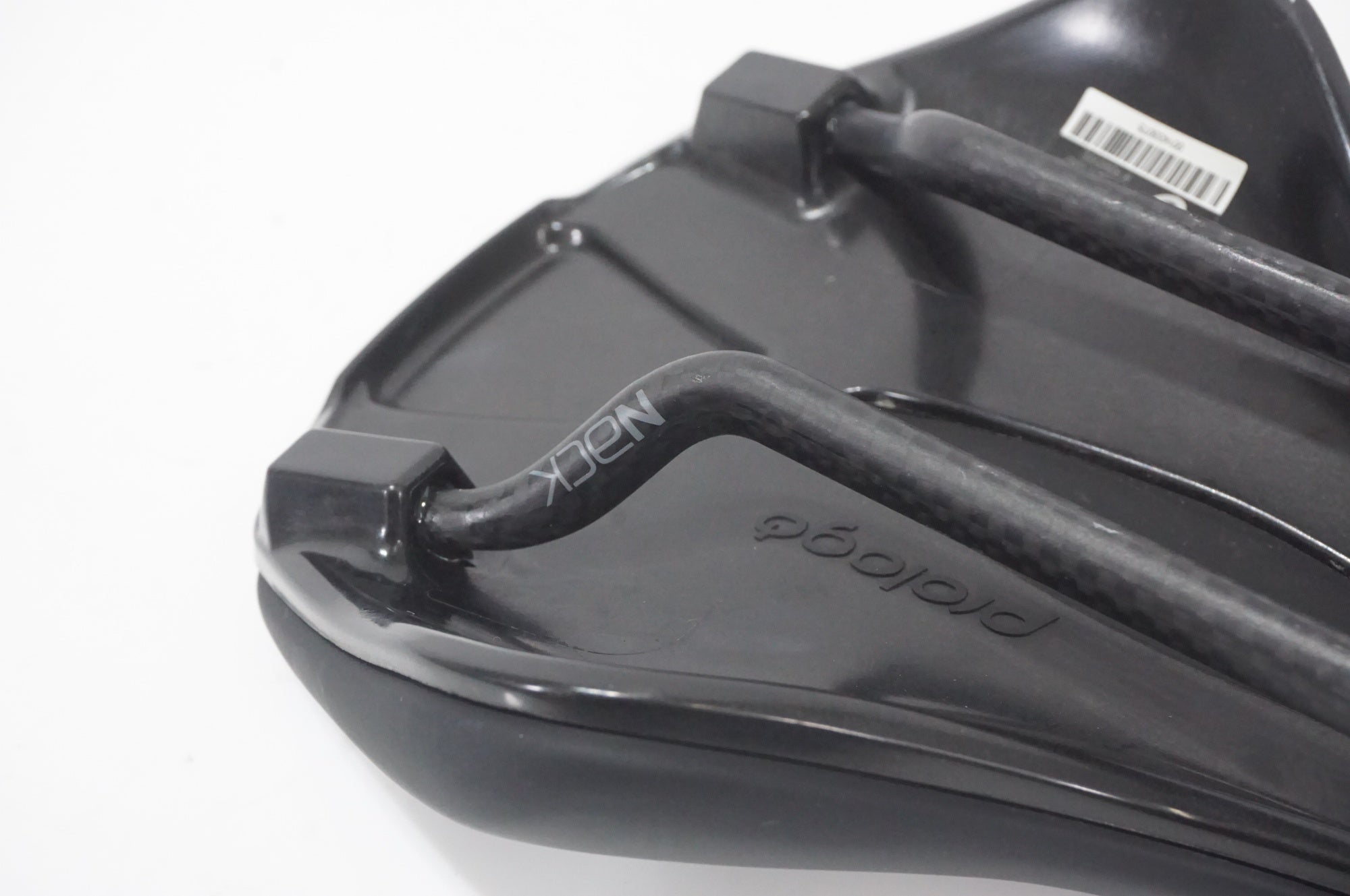 PROLOGO 「プロロゴ」 NAGO R4 NACK 147 サドル / AKIBA店