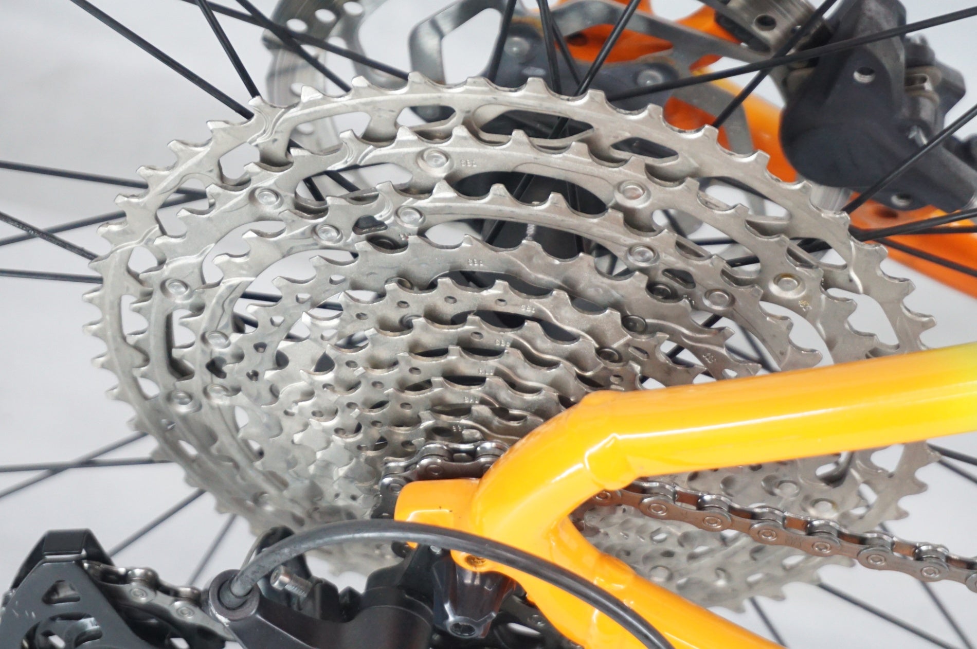 GT 「ジーティー」 AVALANCHE ELITE 2021年モデル マウンテンバイク