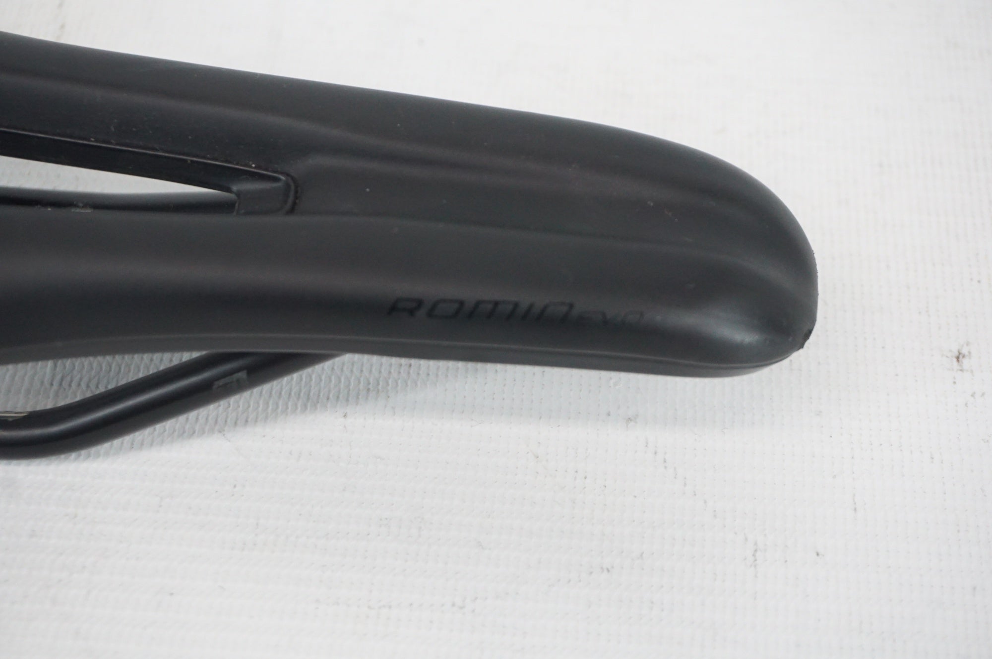 SPECIALIZED 「スペシャライズド」 ROMIN EVO サドル / 阪急塚口店
