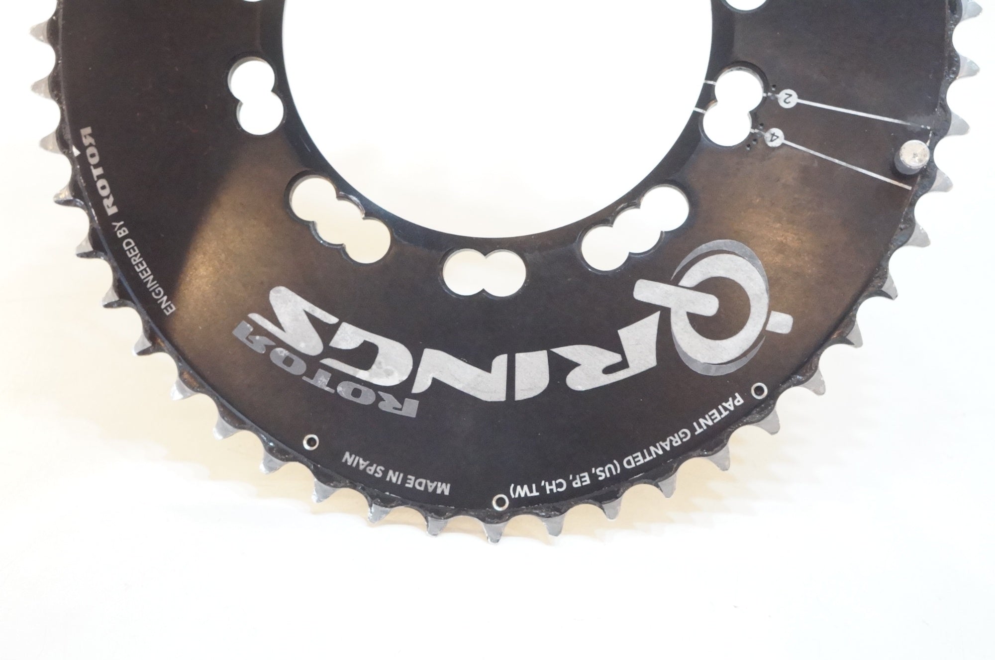ROTOR 「ローター」 Q-RINGS 52-36T チェーンリング / 浦和ベース