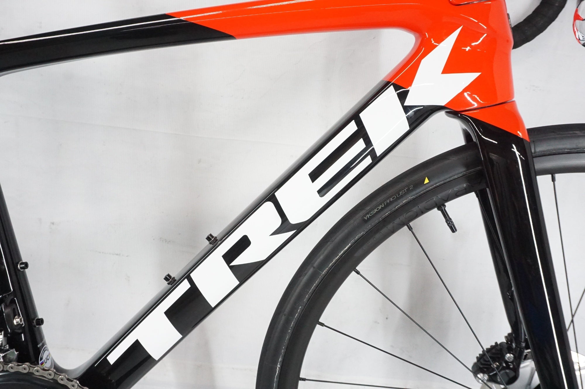 TREK 「トレック」 EMONDA SL5 DISC 2022年モデル ロードバイク / 阪急