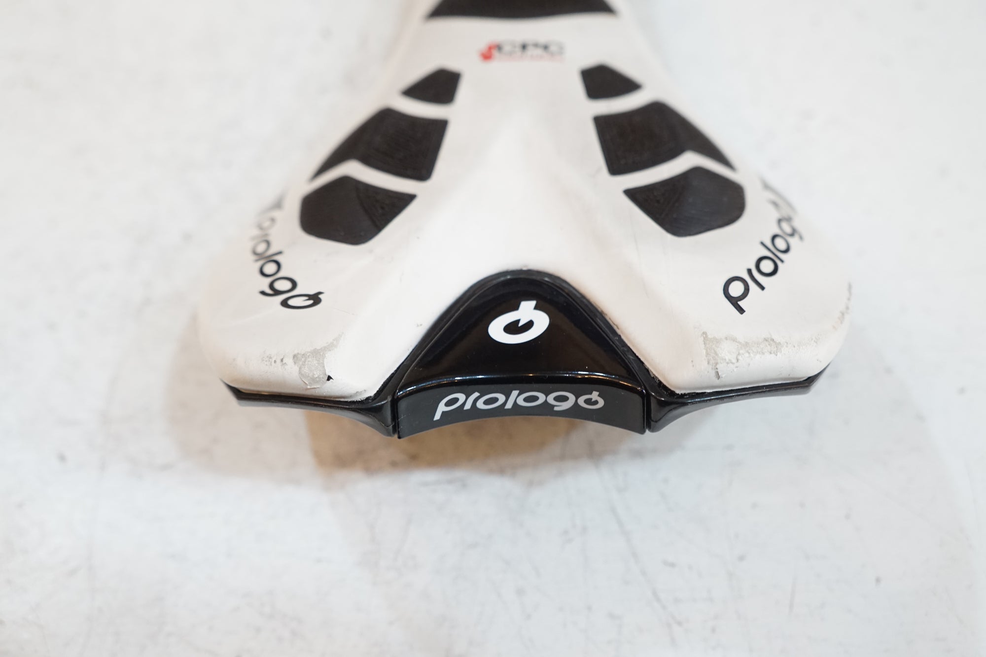 PROLOGO 「プロロゴ」 SCRATCH2 CPC サドル / バイチャリ浦和ベース