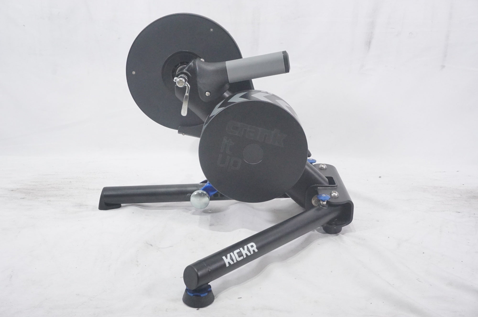 WAHOO 「ワフー」 KICKR WF113 サイクルトレーナー / AKIBA店