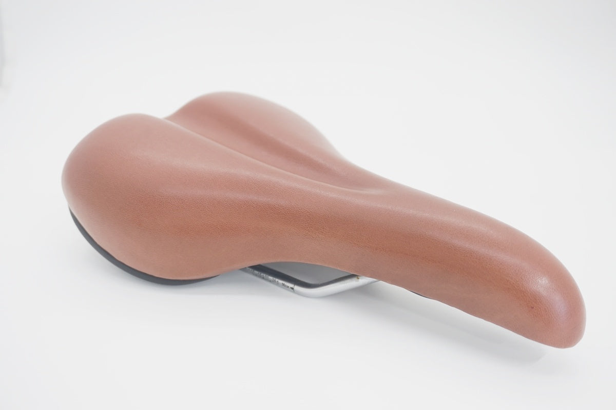 VERO 「ベロ」 サドル / 京都八幡店