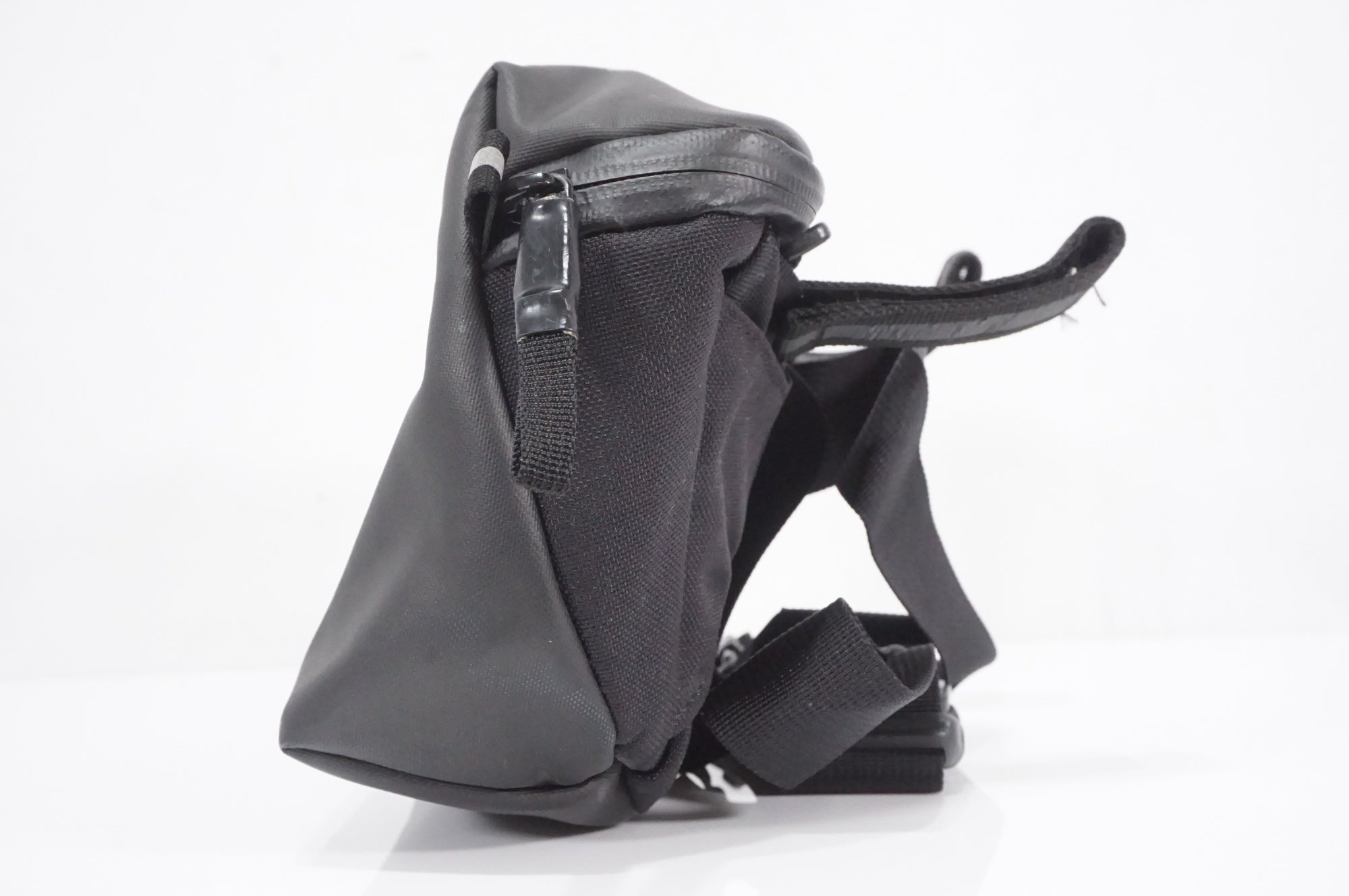 CHROME 「クローム」 HELIX HANDLEBAR BAG ハンドルバッグ / AKIBA店