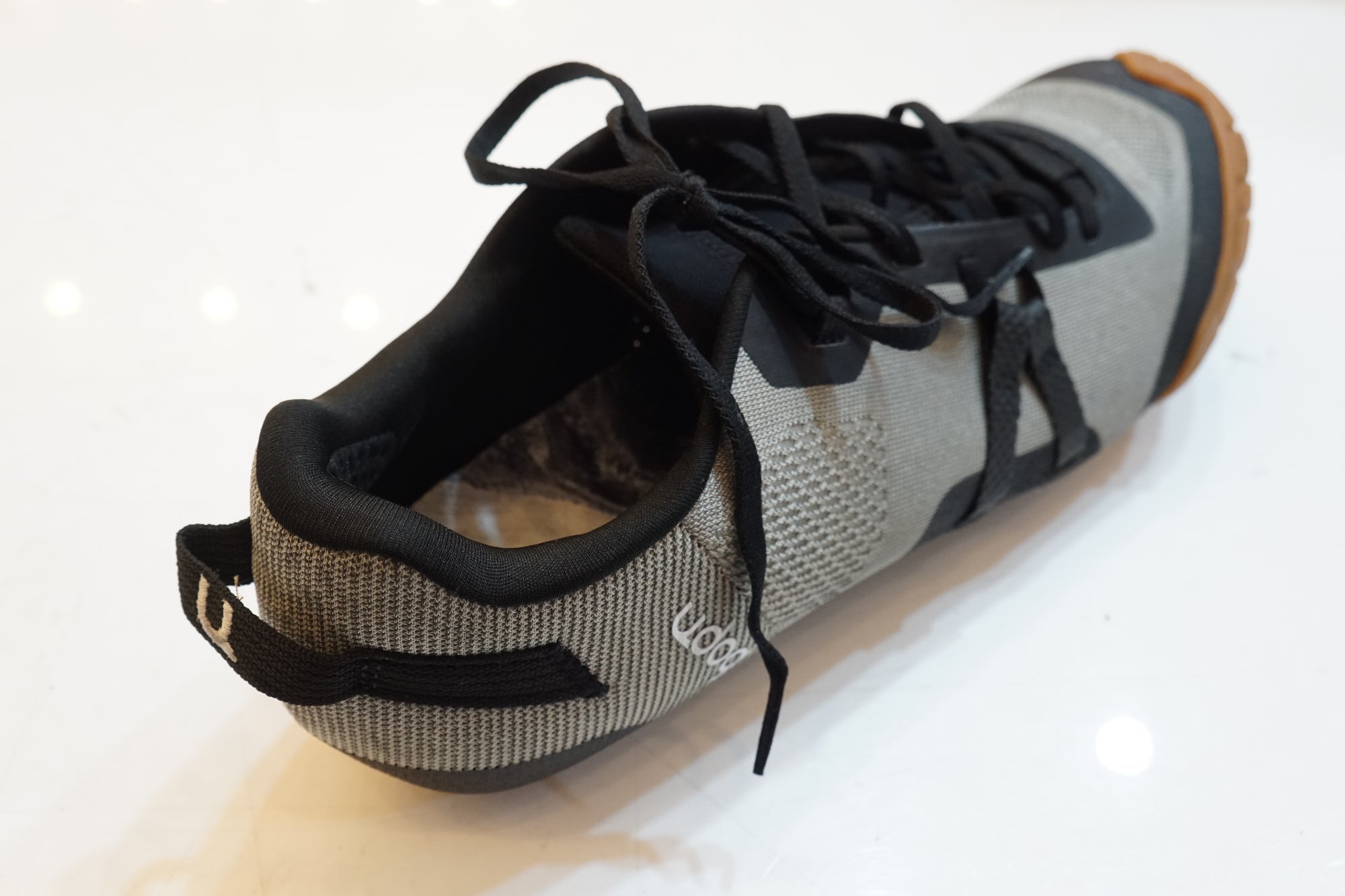 UDOG 「ユードッグ」 DISTANZA Ash Grey 28.9cmシューズ / バイチャリ浦和ベース