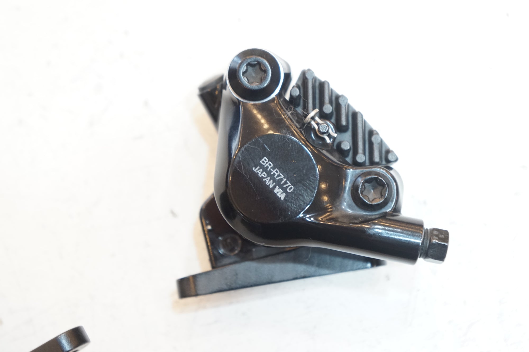 【未使用】 シマノBR-R7170 キャリパーブレーキ (定価18,418円) SHIMANO 「シマノ」 105 BR-R7170 DISCキャリパーセット