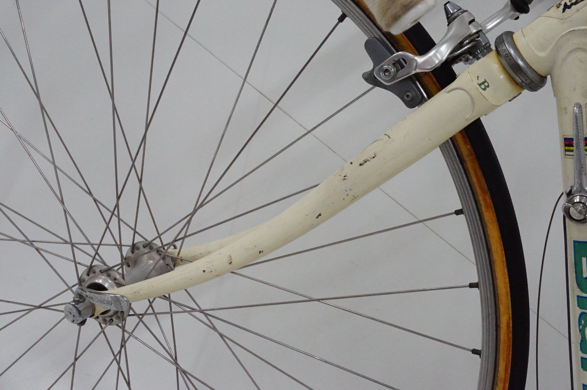 【Bianchiビアンキ】純正limitedホイール前輪◆貴重なカッコいい白リム ジャンク BIANCHI 「ビアンキ」 年式不明 ロードバイク / 浜松店