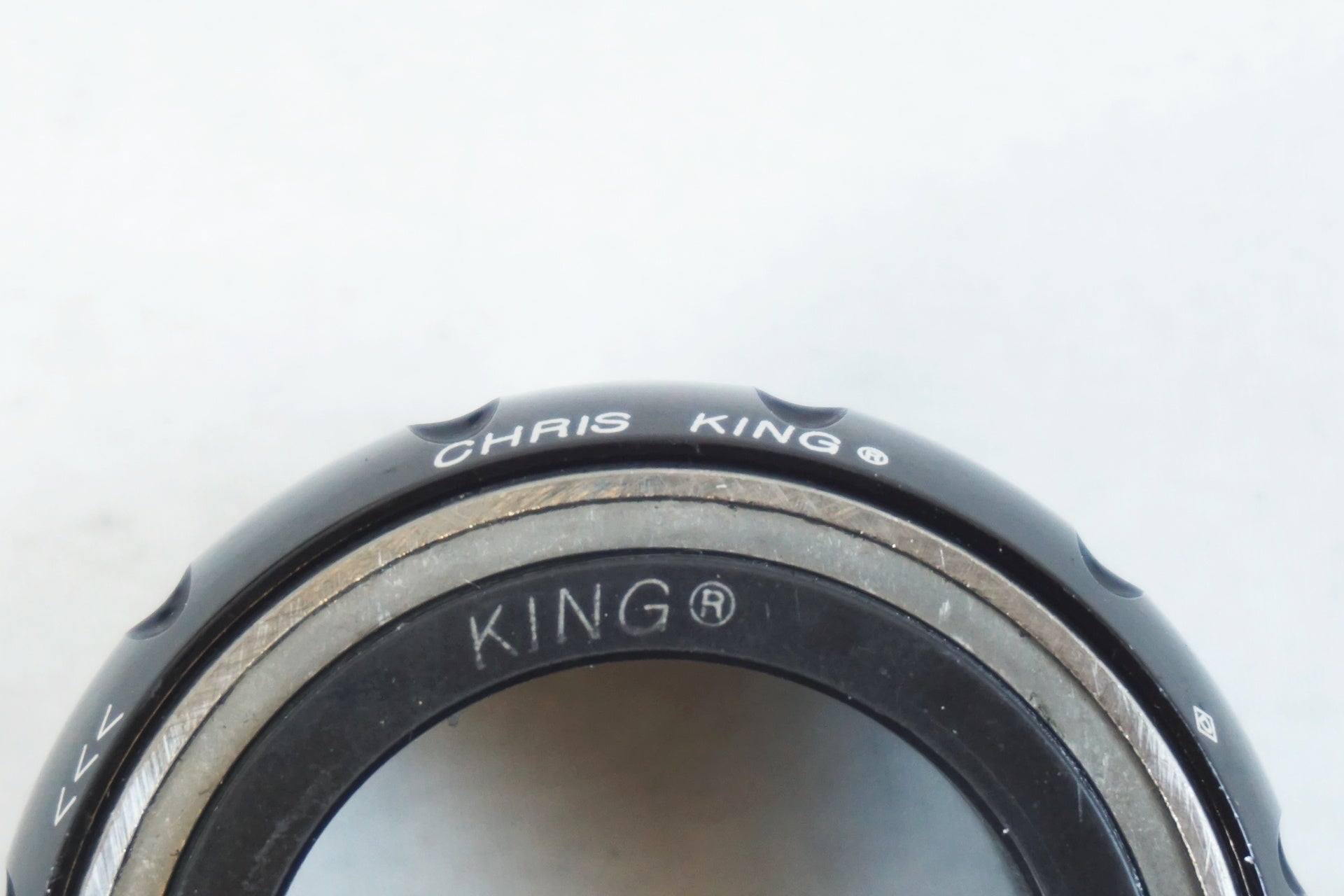 CHRIS KING 「クリスキング」 ThreadFit 30 BB ボトムブラケット