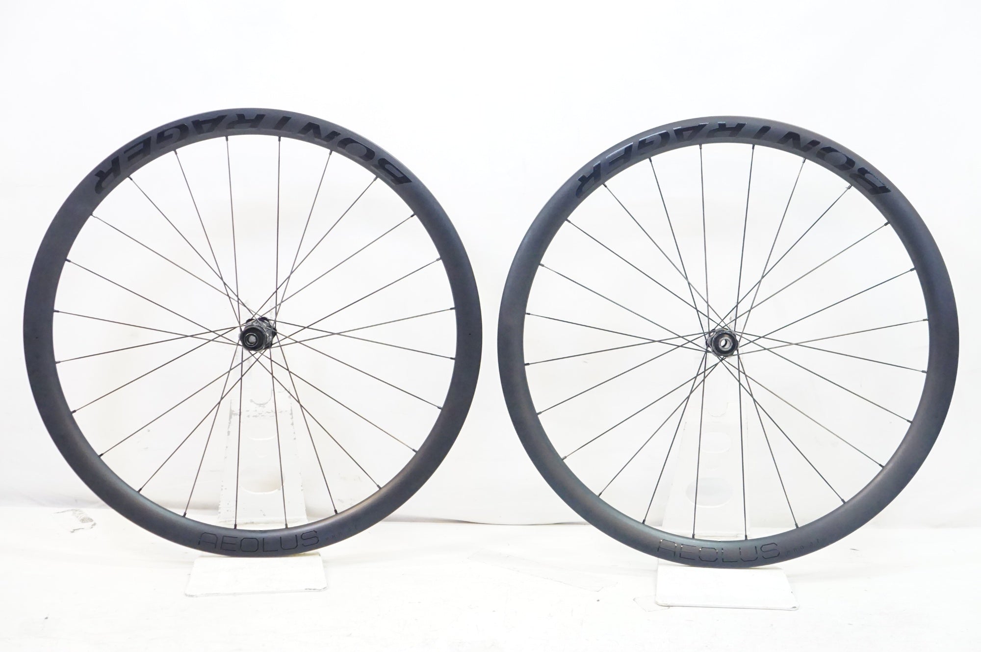 BONTRAGER 「ボントレガー」 AEOLUS PRO 37 DISC シマノ11速 ホイール