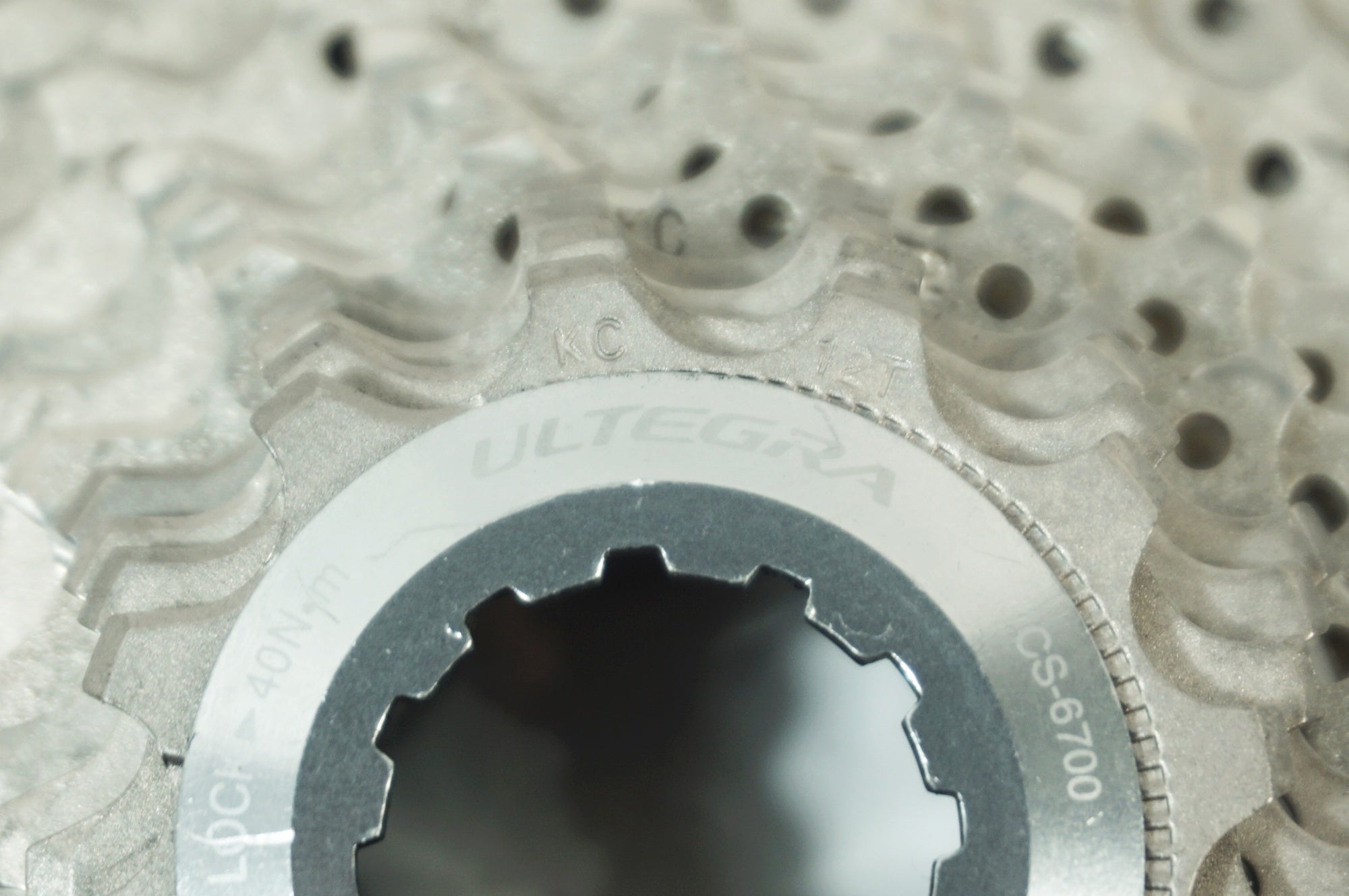 【未使用】シマノ ULTEGRA CS-6700 スプロケット 12-30T Amazon | シマノ(SHIMANO) スプロケットアルテグラ 10段 12-30T