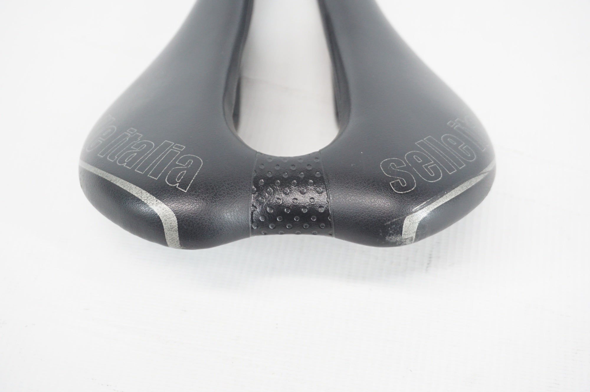 【最終価格！！】ロードバイクサドルセライタリアSell italia SLR美品 最終価格！！】ロードバイクサドルセライタリアSell italia SLR美品