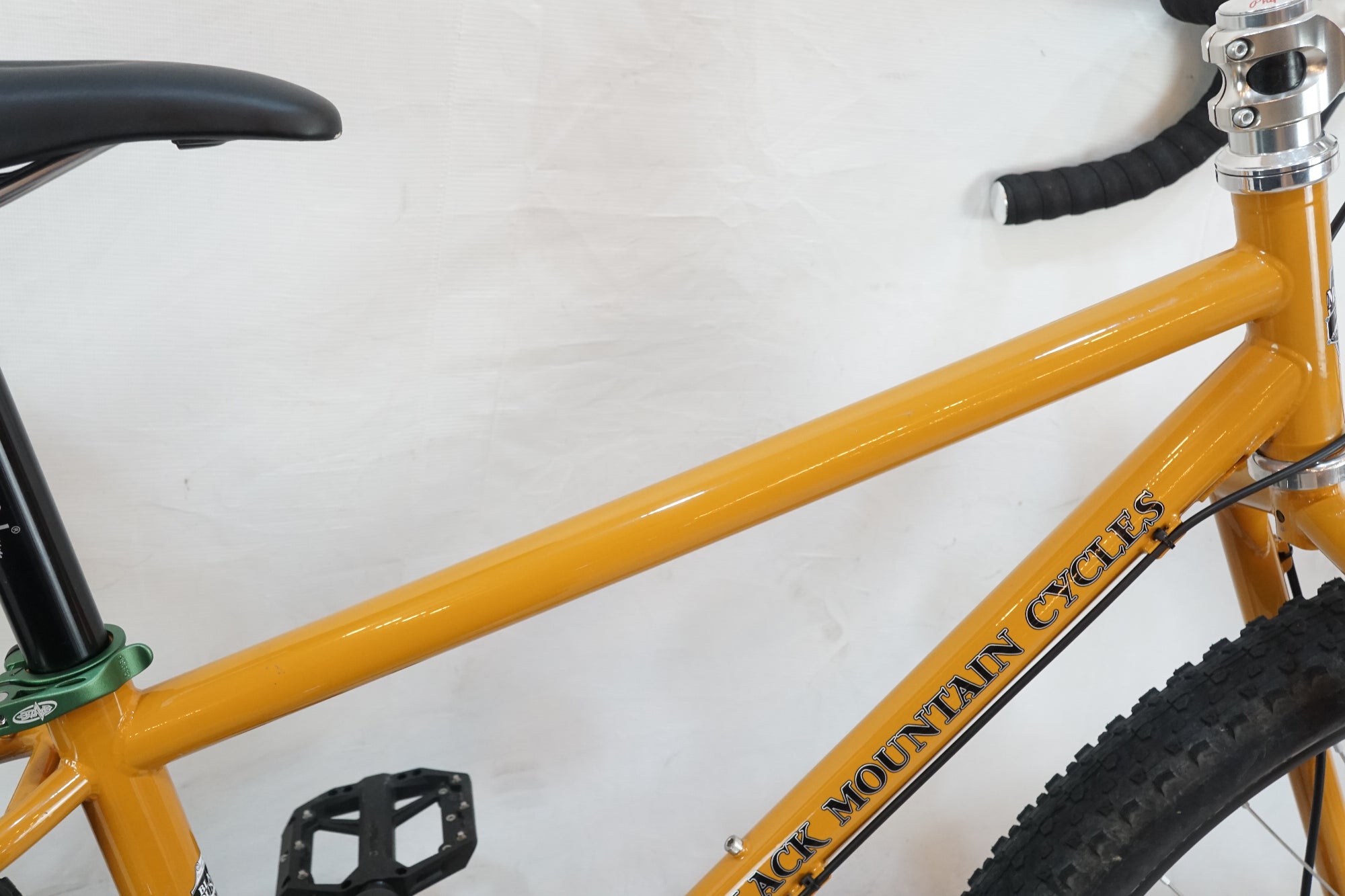 BLACK MOUNTAIN CYCLES 「ブラック マウンテン サイクルズ」 LA CABRA 2023年モデル ロードバイク / バイチャリ浦和ベース