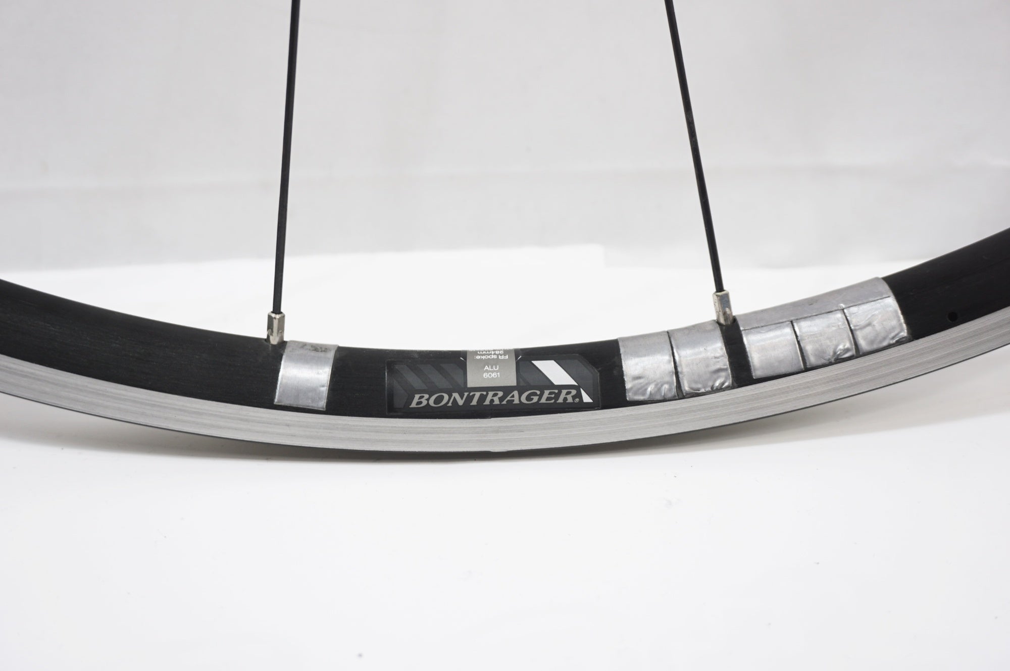BONTRAGER 「ボントレガー」 RACE フロントホイール / バイチャリ世田谷店